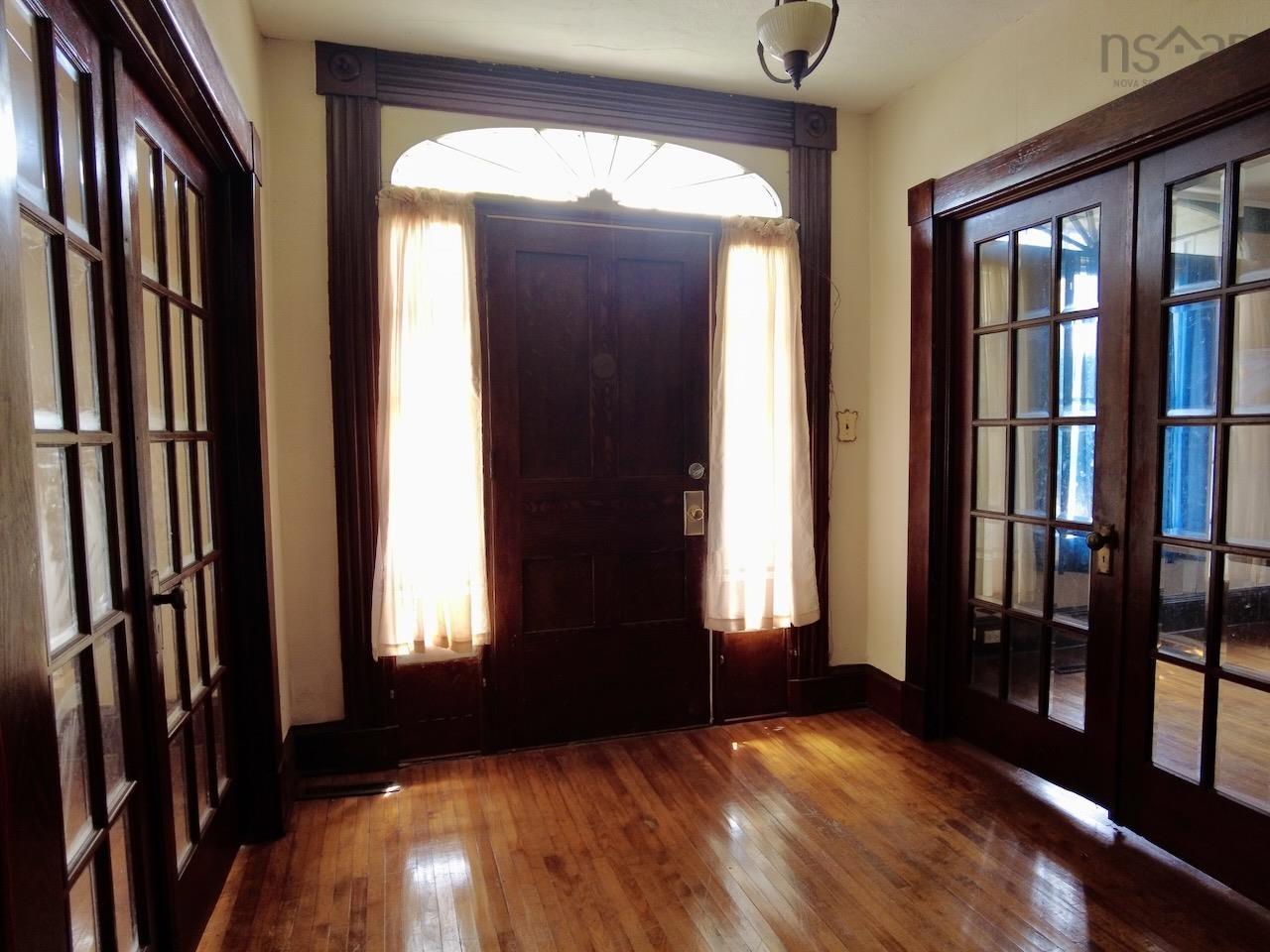 $319,000.00: 167 Lower Main Street, Oxford