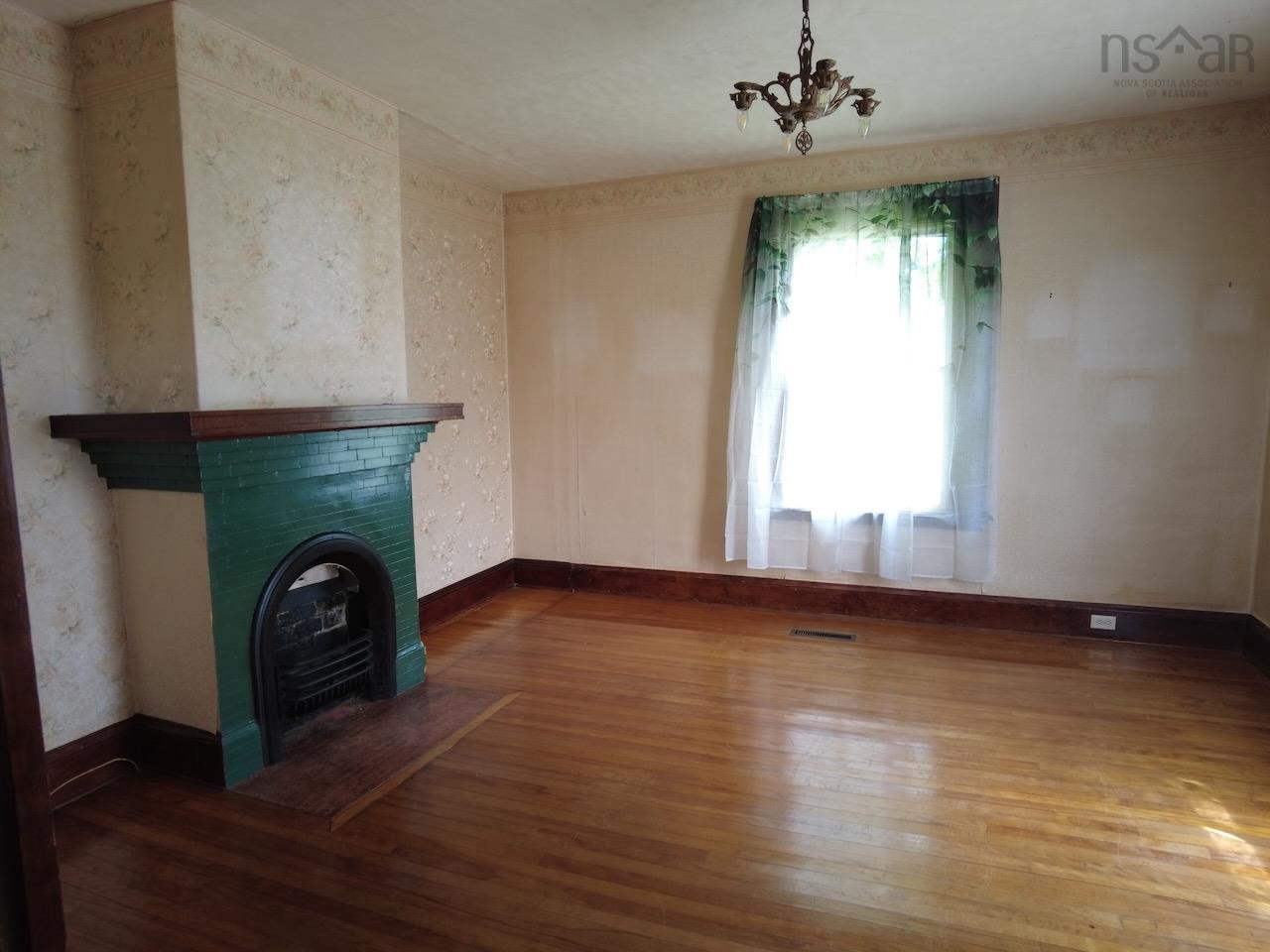 $319,000.00: 167 Lower Main Street, Oxford