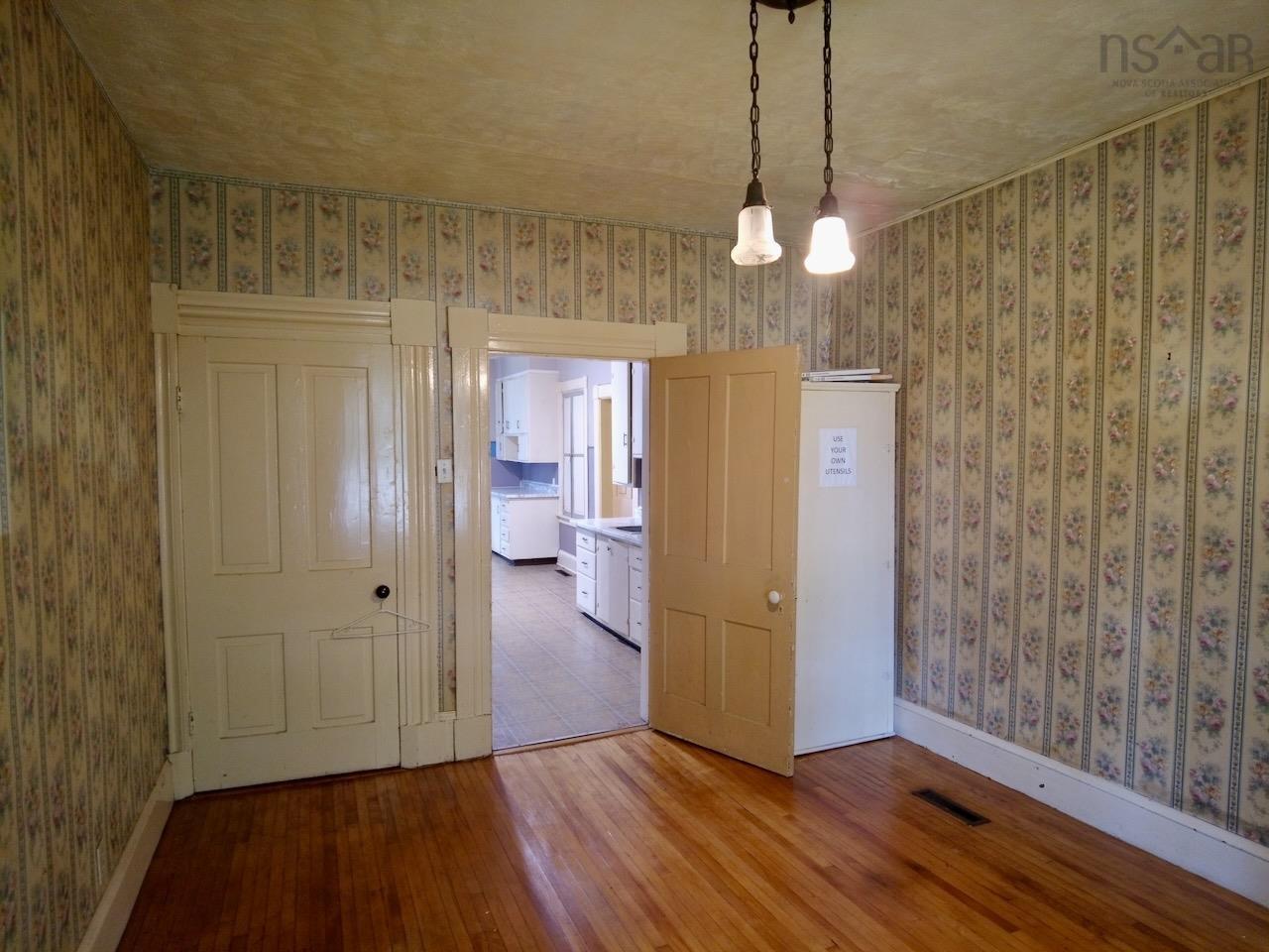 $319,000.00: 167 Lower Main Street, Oxford
