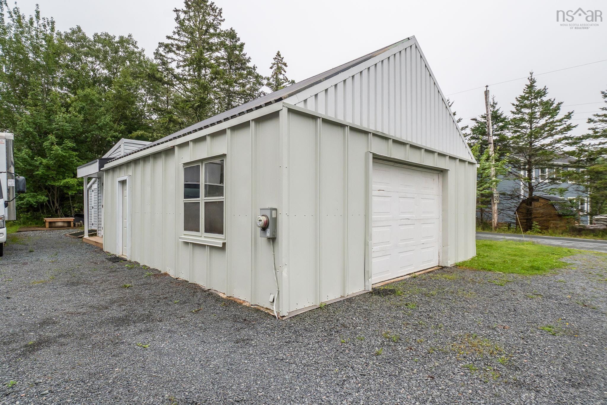 2000 Prospect Road photo #29