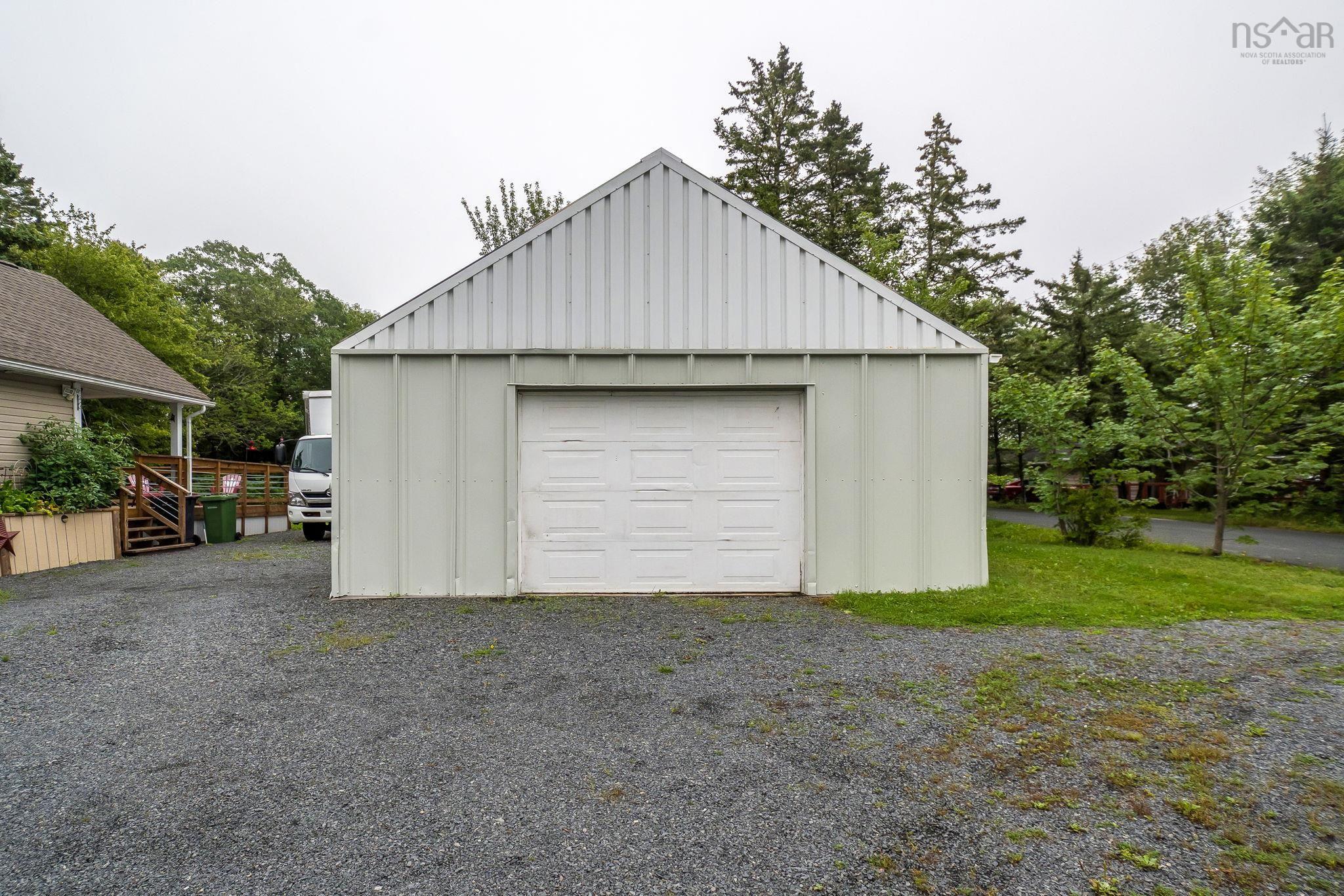 2000 Prospect Road photo #30