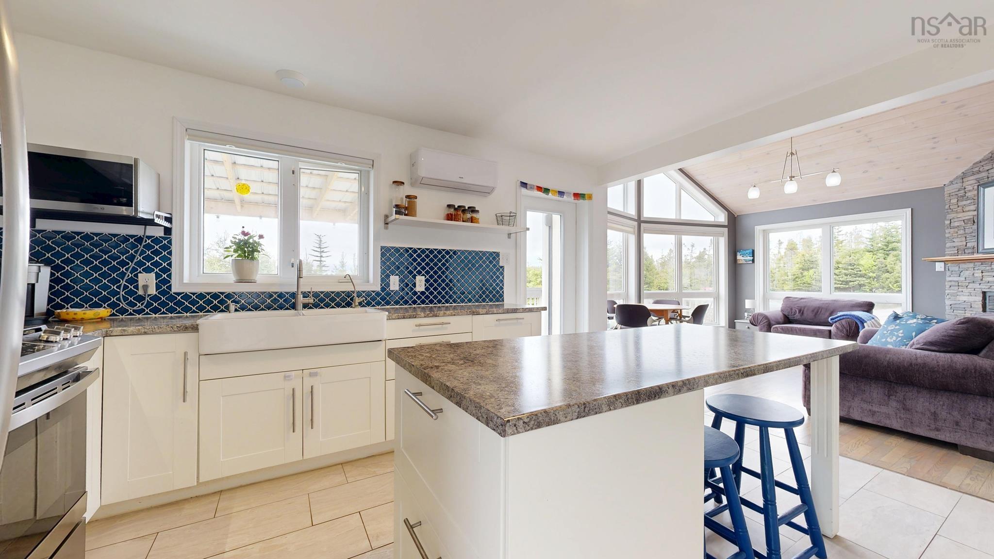 $724,900.00: 2446 Cape Gegogan Road, Goldenville