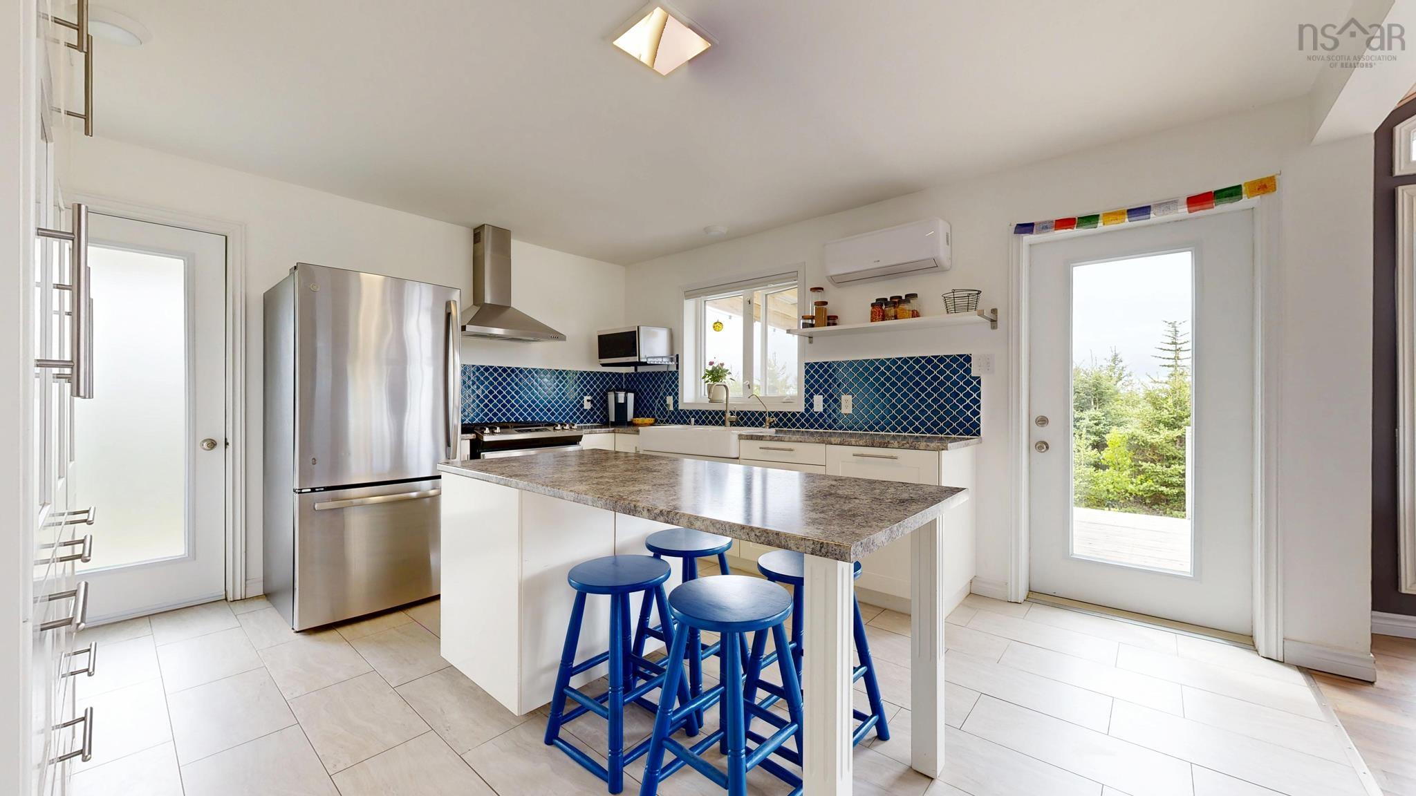 $724,900.00: 2446 Cape Gegogan Road, Goldenville