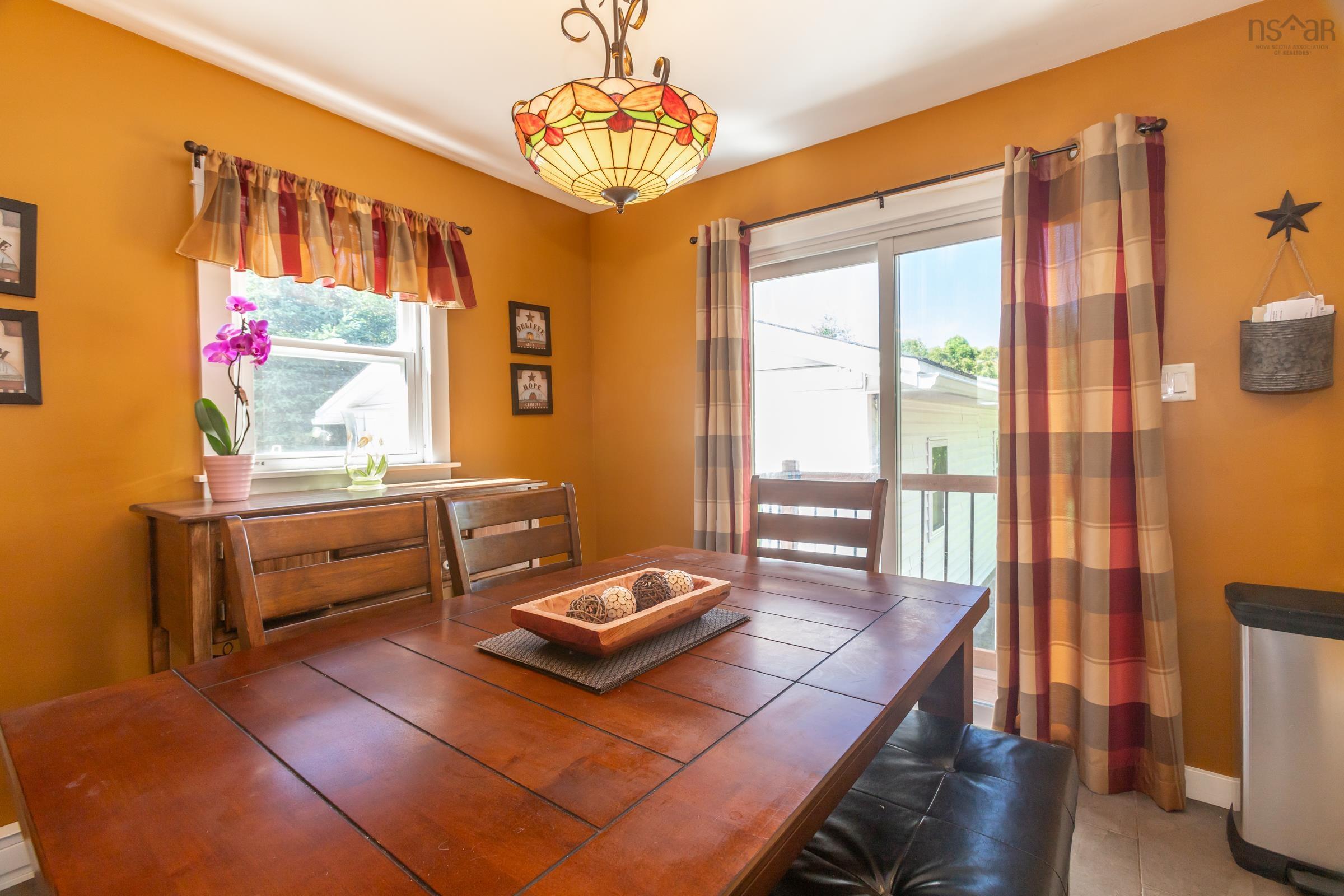 $359,500.00: 93 School Street, Middleton