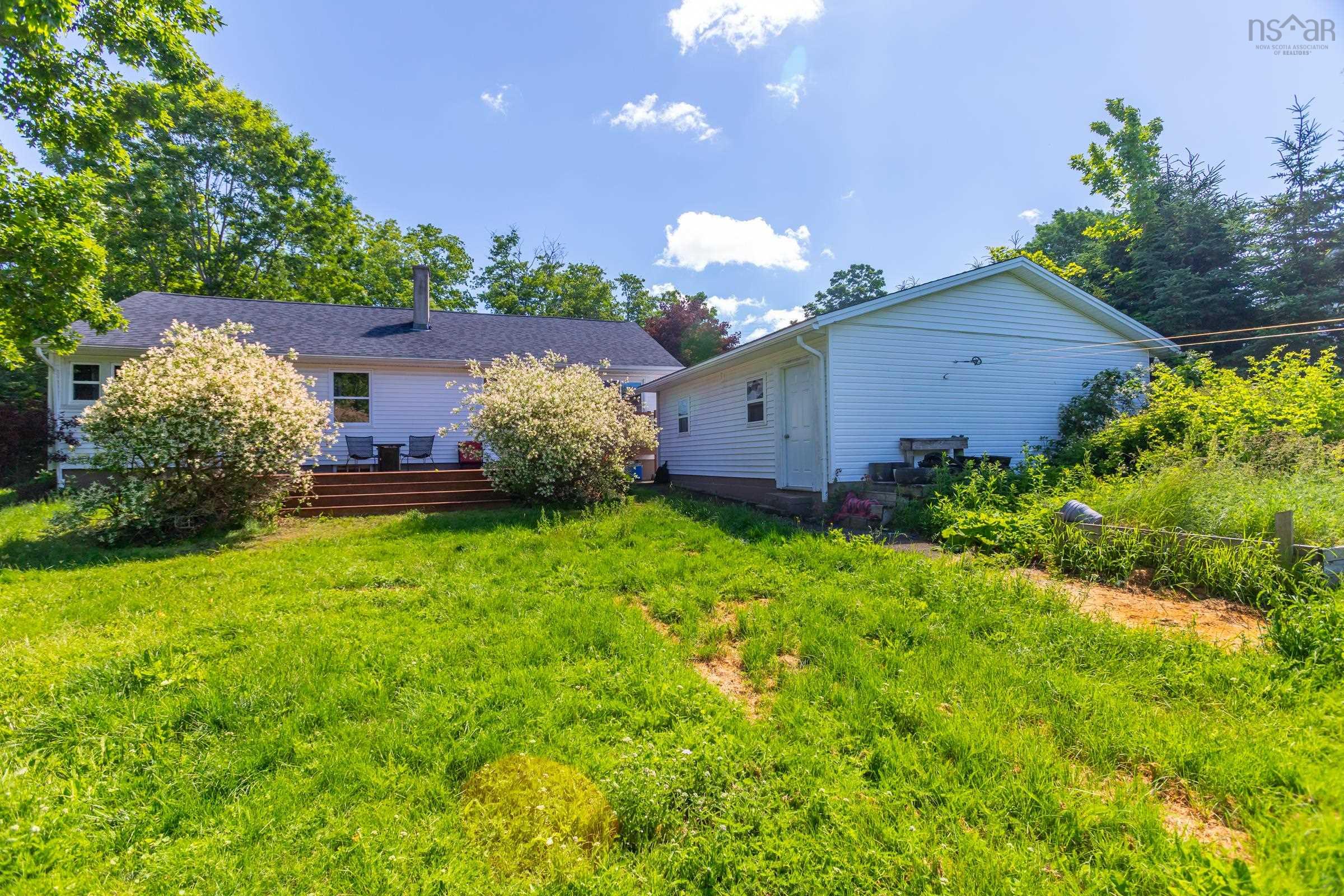 $359,500.00: 93 School Street, Middleton
