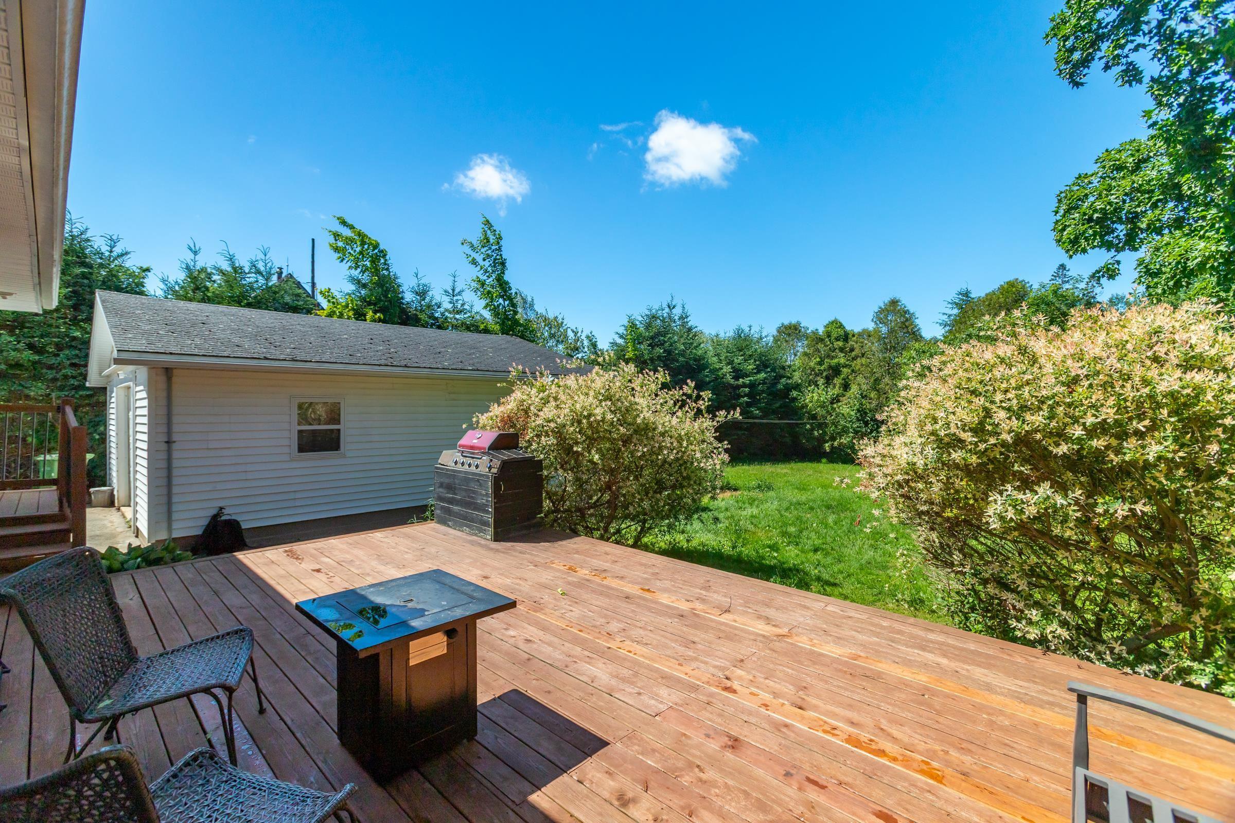 $359,500.00: 93 School Street, Middleton
