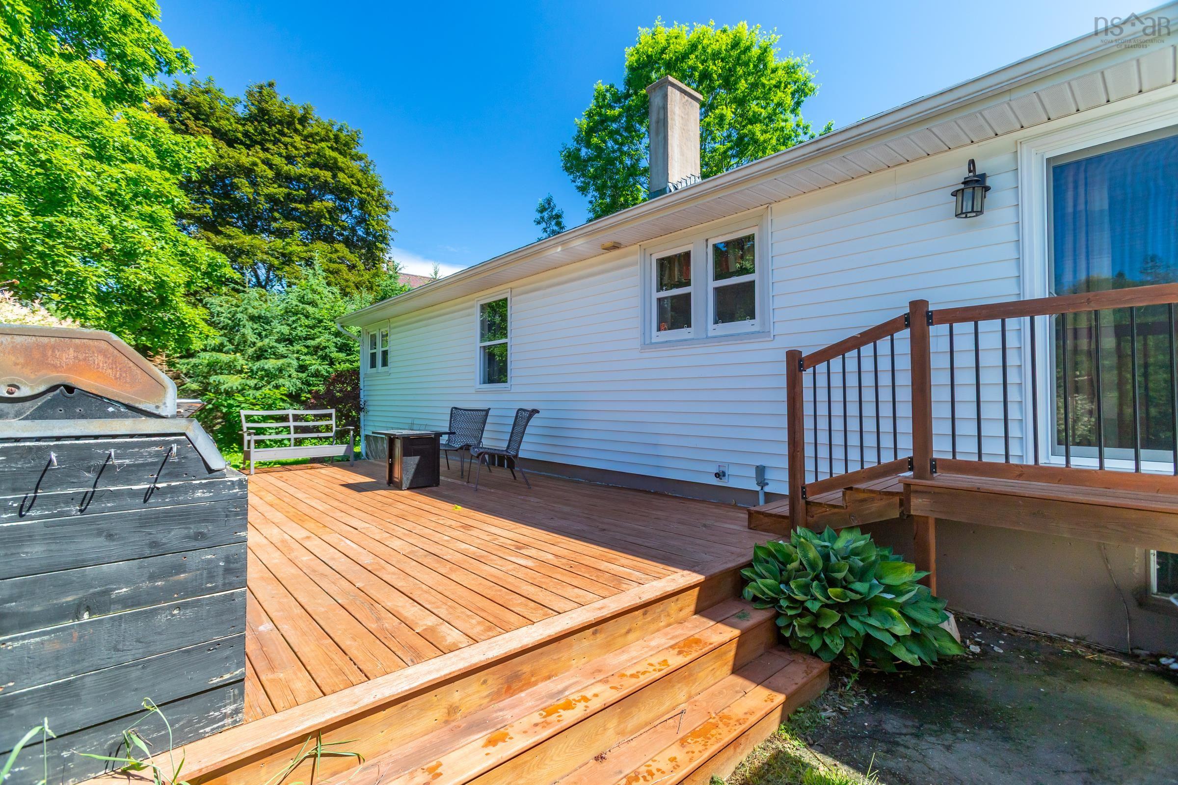 $359,500.00: 93 School Street, Middleton