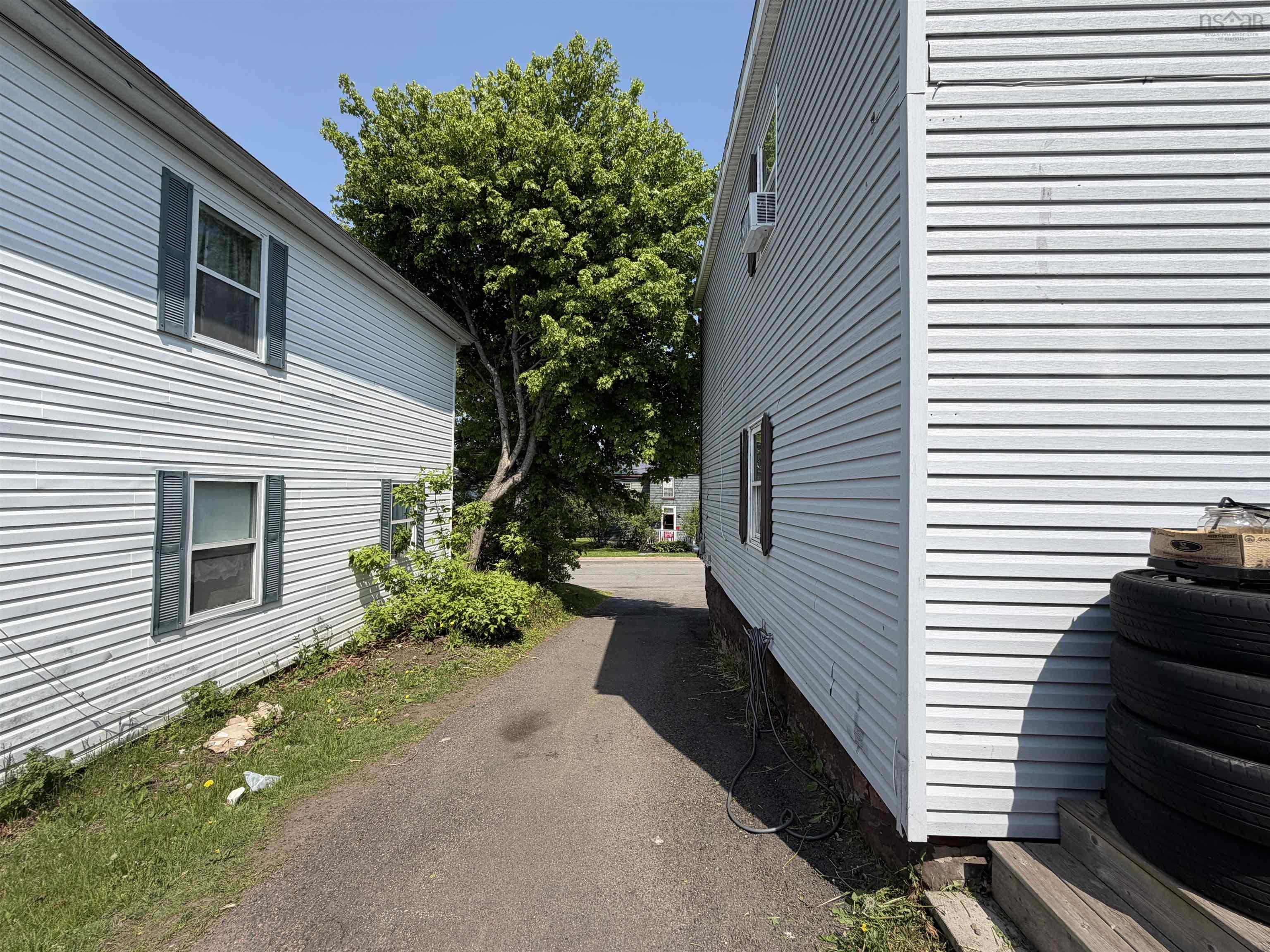 $229,900.00: 30-32 West Pleasant Street, Amherst
