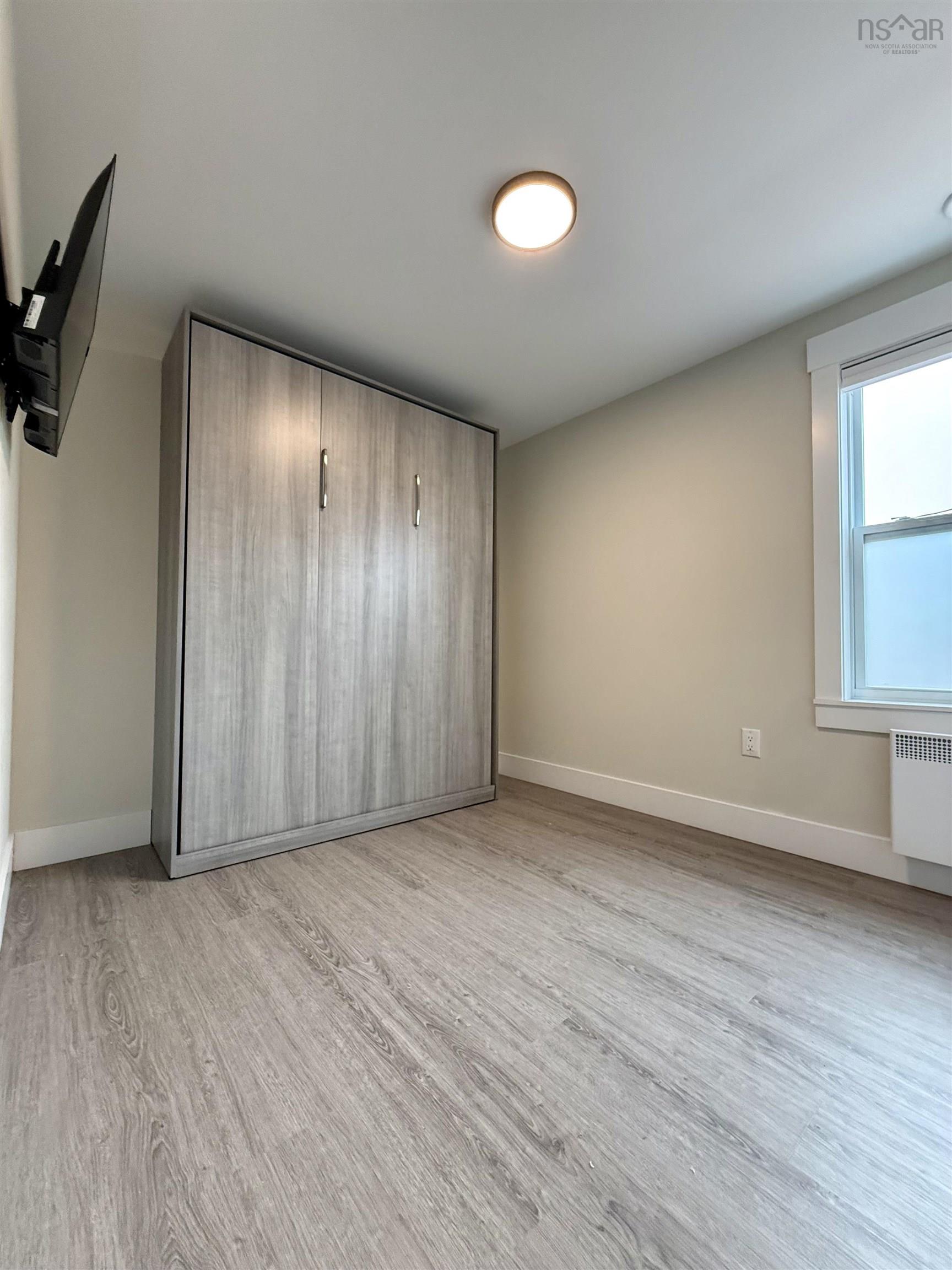 $274,900.00: 30 Fernwood Drive, Amherst