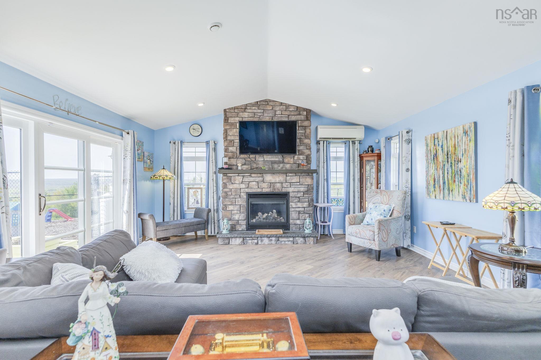 $699,900.00: 219 Green Hill Road, Alma