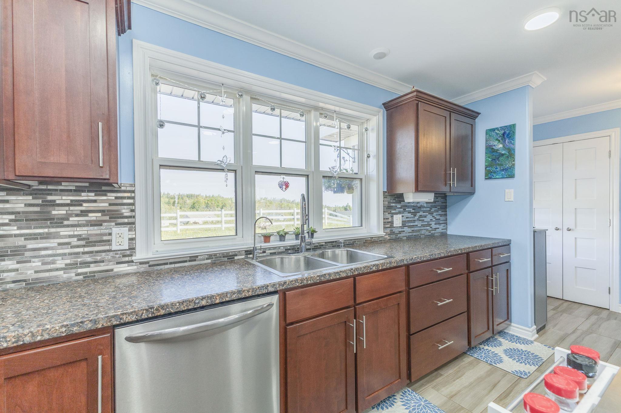 $699,900.00: 219 Green Hill Road, Alma