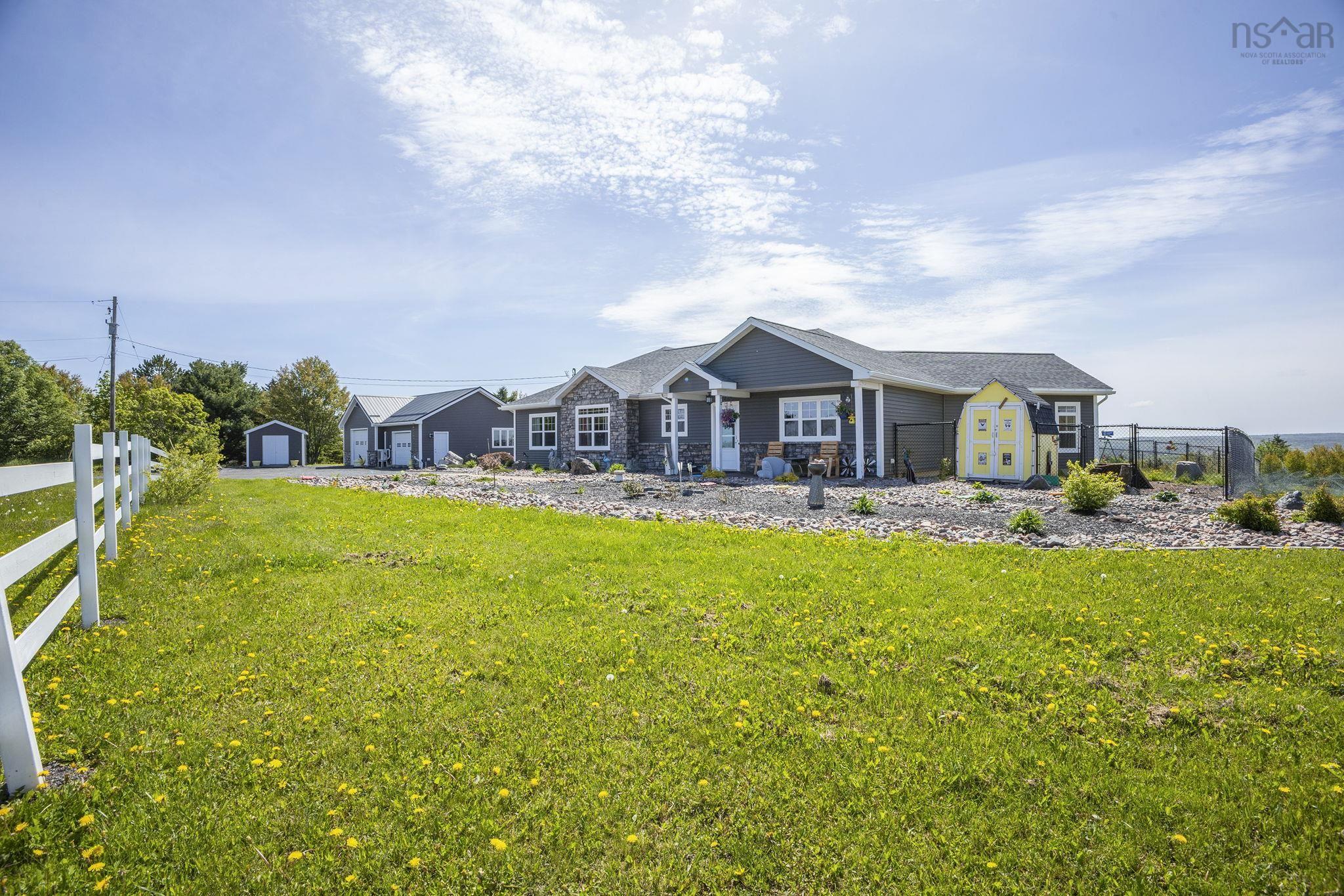 $699,900.00: 219 Green Hill Road, Alma