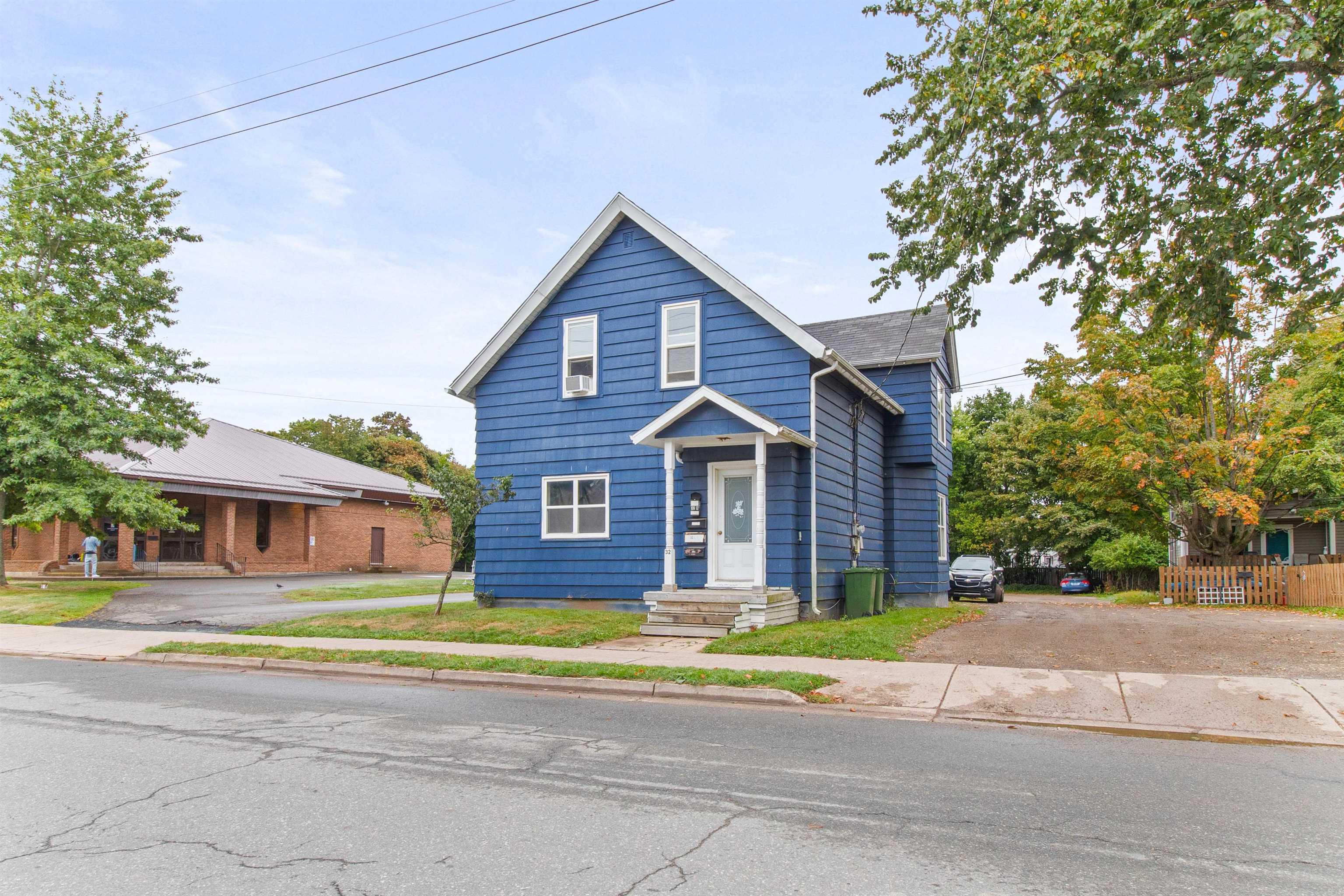 $359,900.00: 32 Pleasant Street, Truro