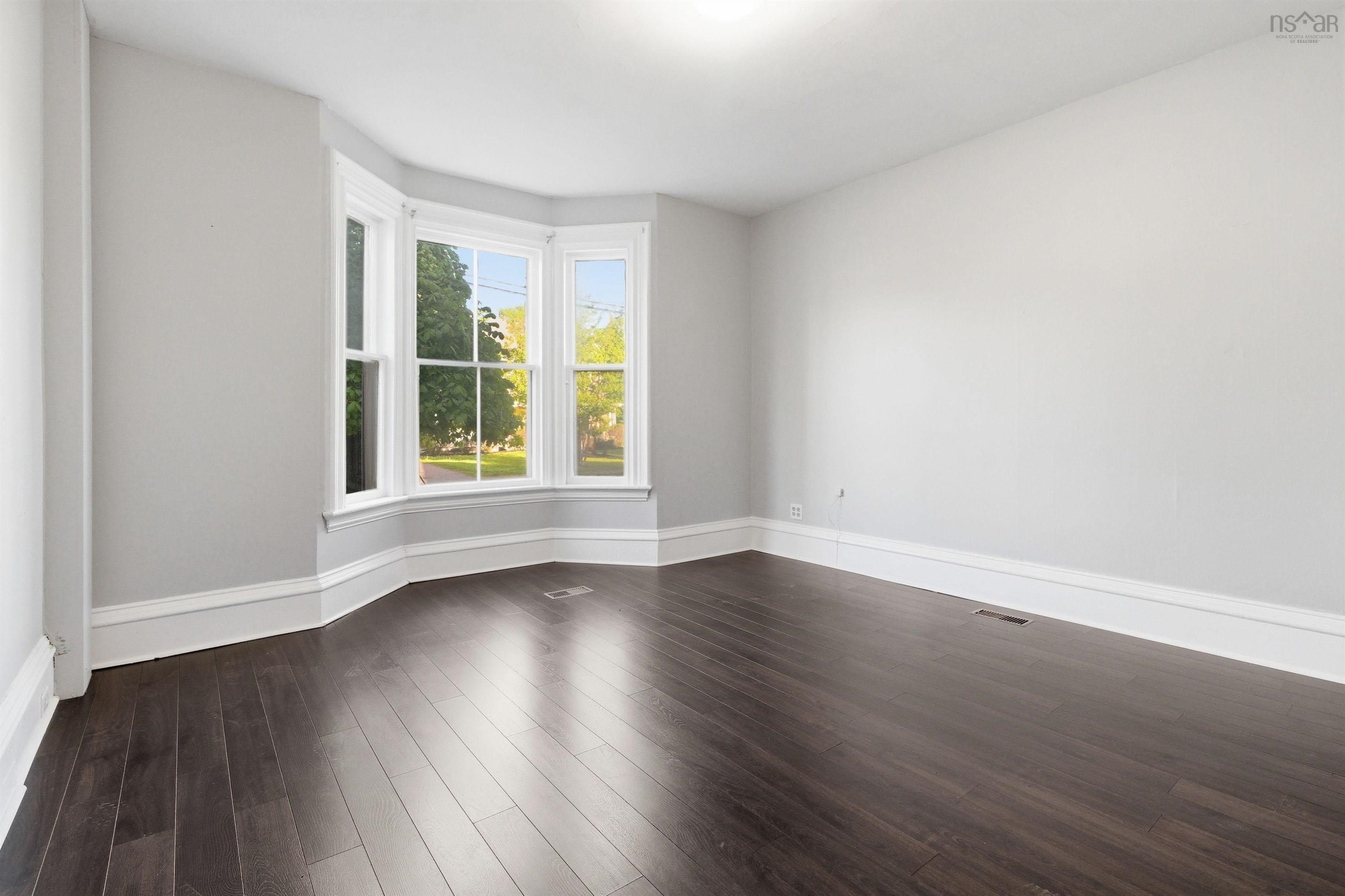 $329,900.00: 59 Pleasant Street, Truro