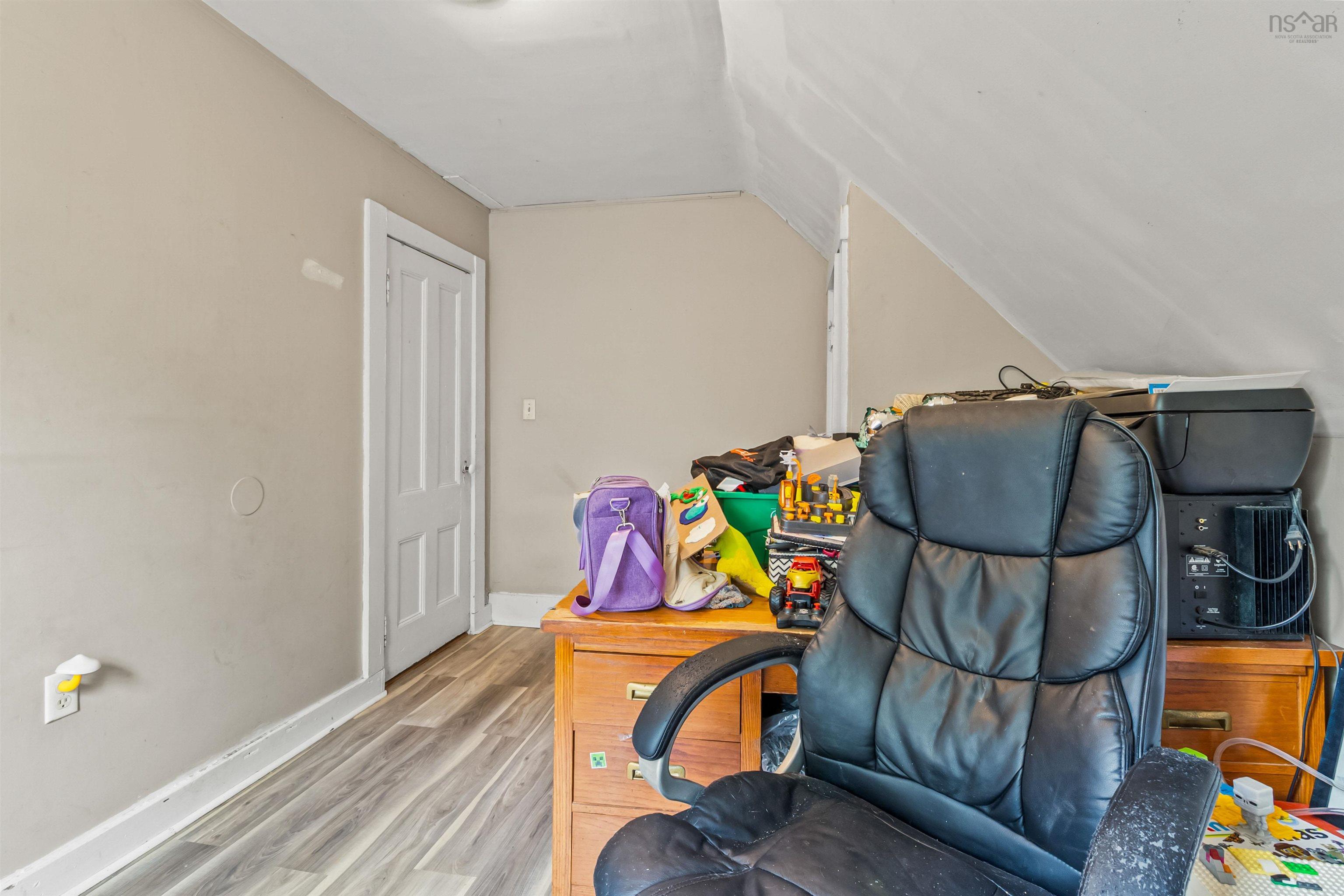 $329,900.00: 59 Pleasant Street, Truro