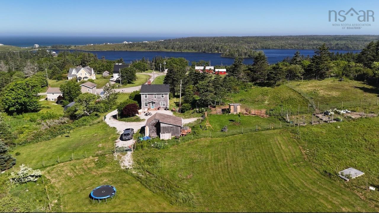 $499,990.00: 373 Lake Darling Road, Short Beach