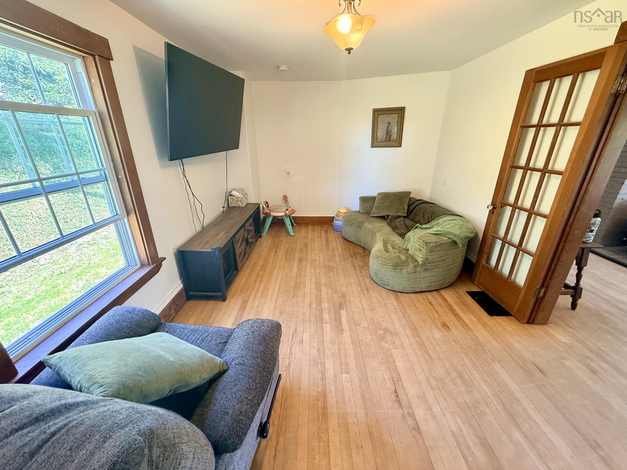 $499,990.00: 373 Lake Darling Road, Short Beach