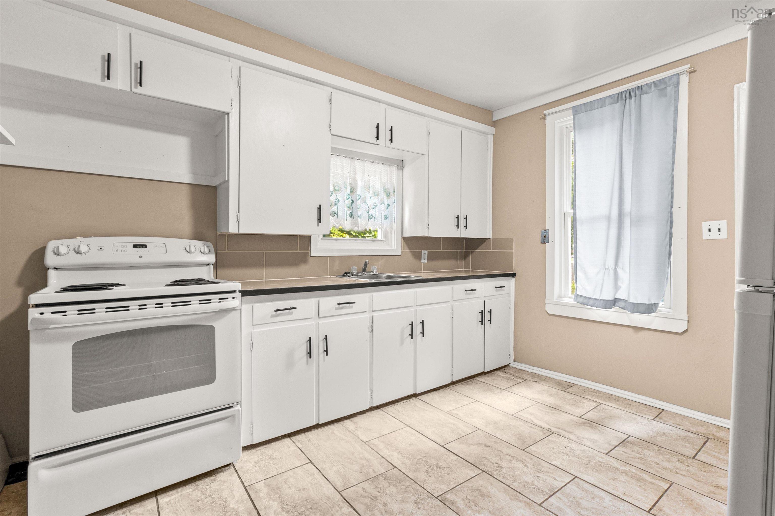 $399,900.00: 87 Park Street, Truro