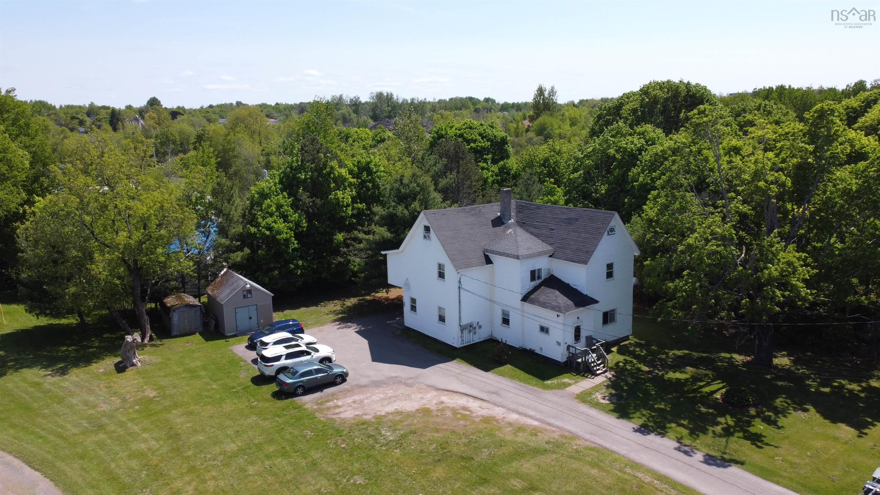 98 Victoria Street W, Amherst, NS (MLS 202615286)