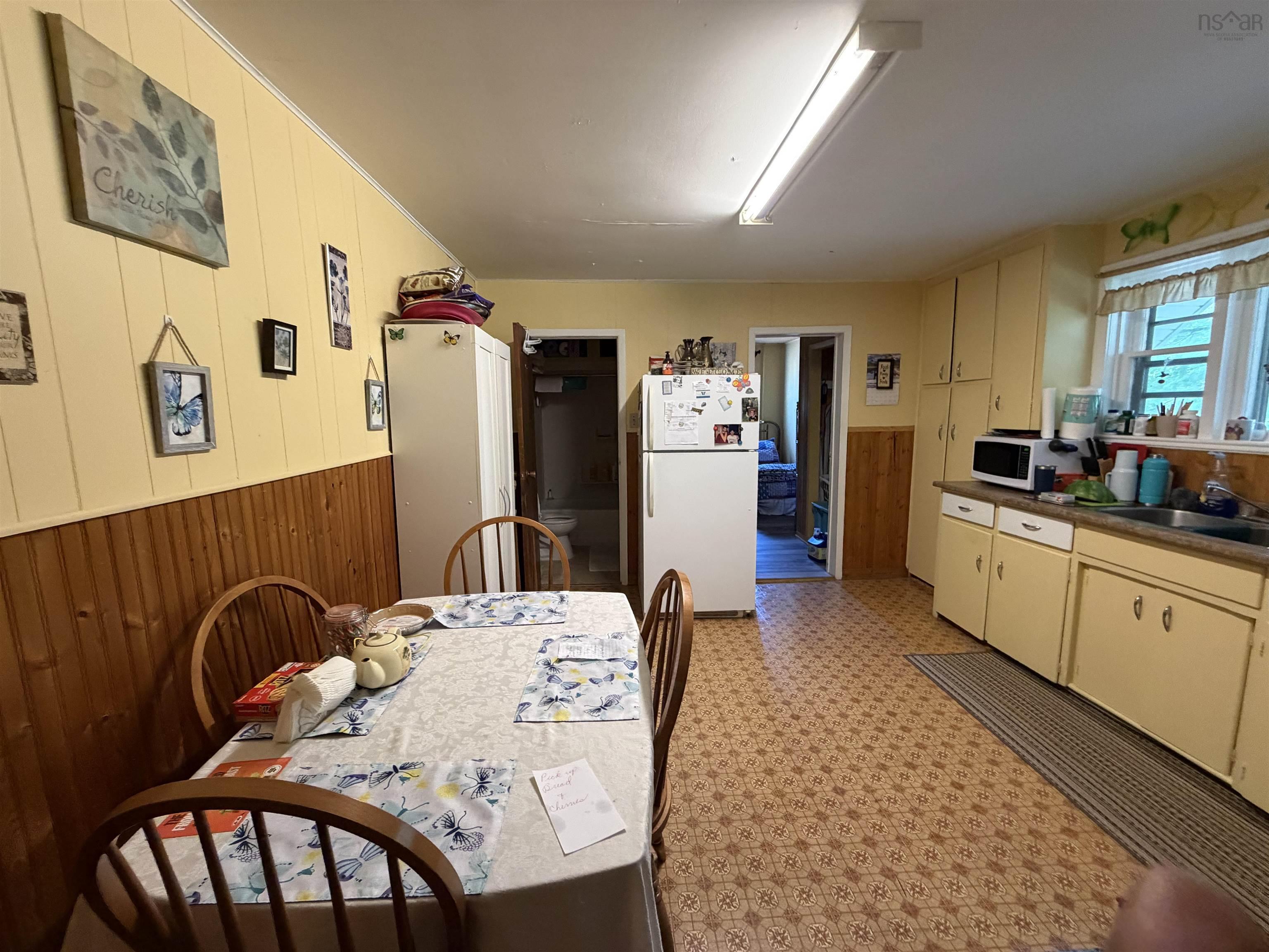 $339,900.00: 98 Victoria Street W, Amherst