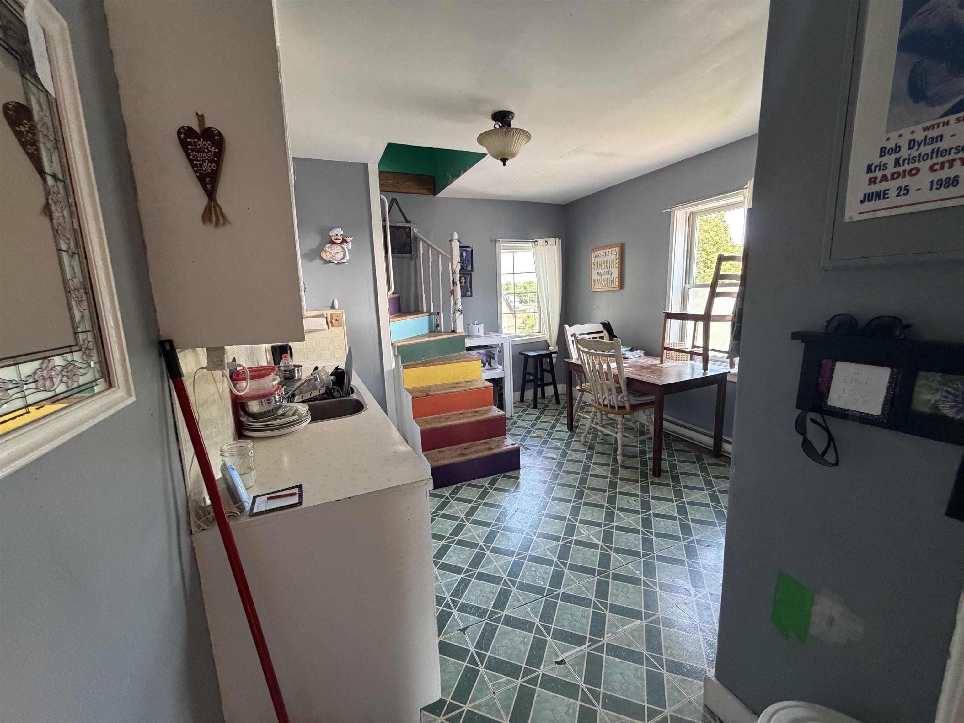 $209,900.00: 8 East Pleasant Street, Amherst