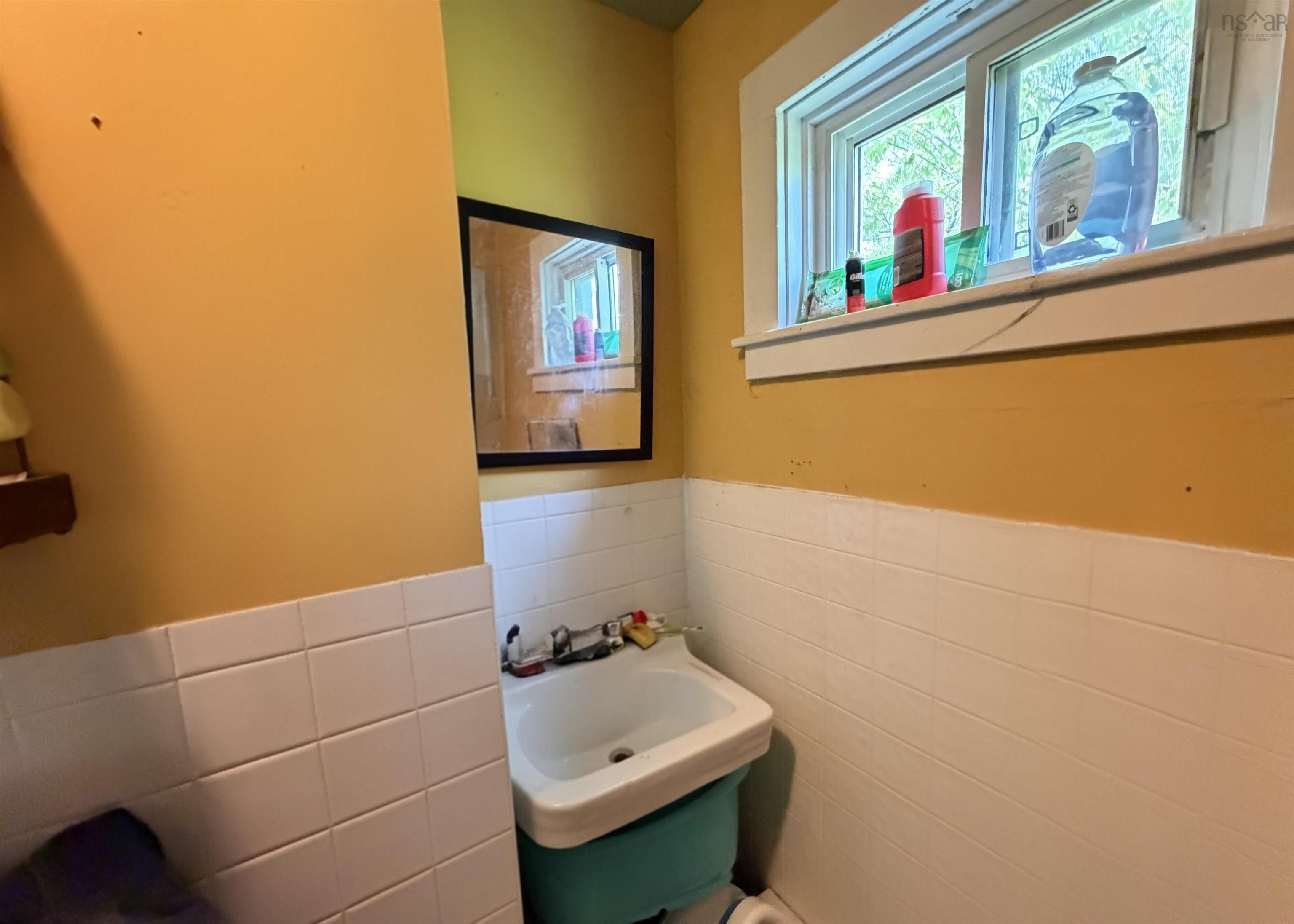 $289,900.00: 29 Spring Street, Amherst
