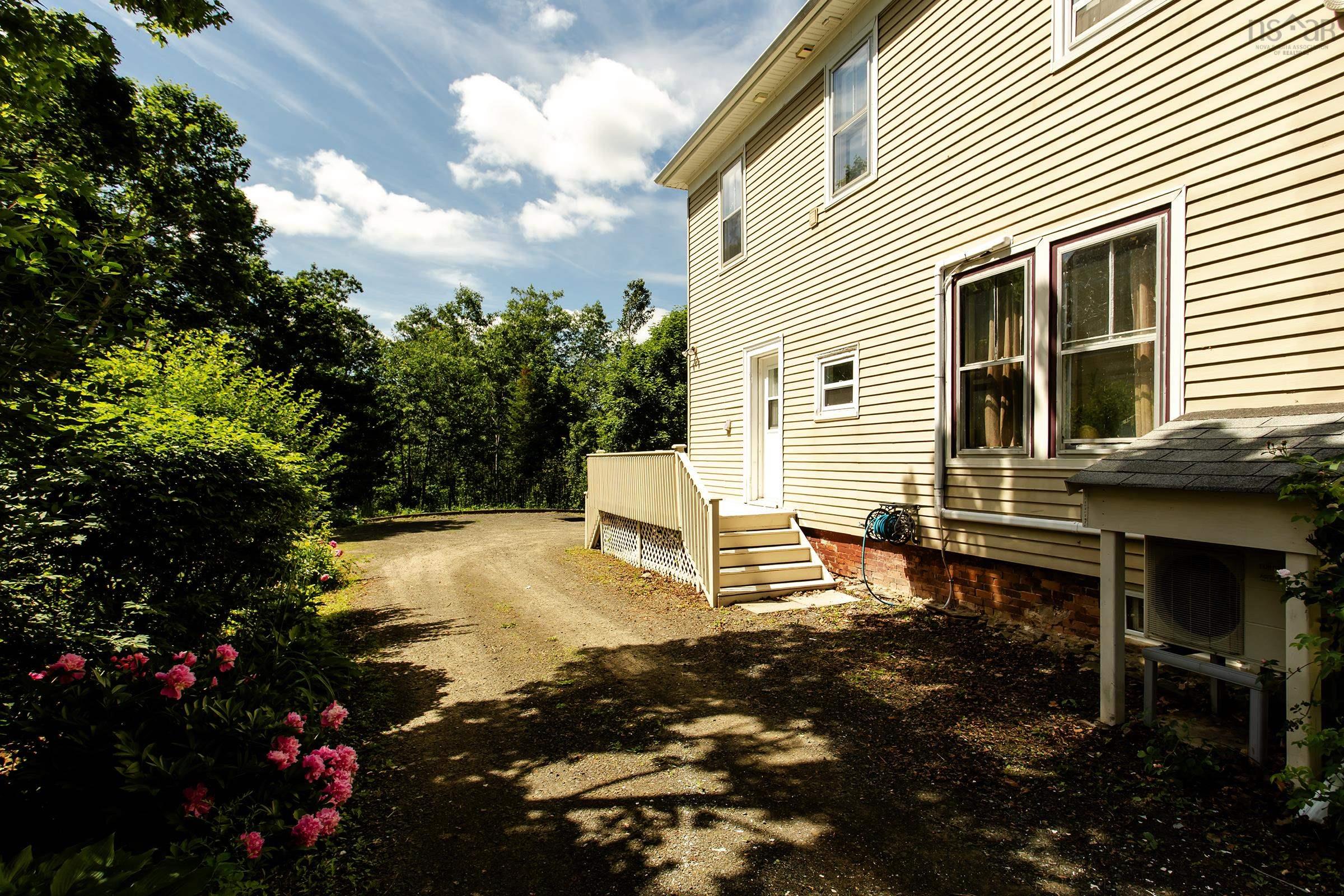 $424,500.00: 540 Main Street, Lawrencetown