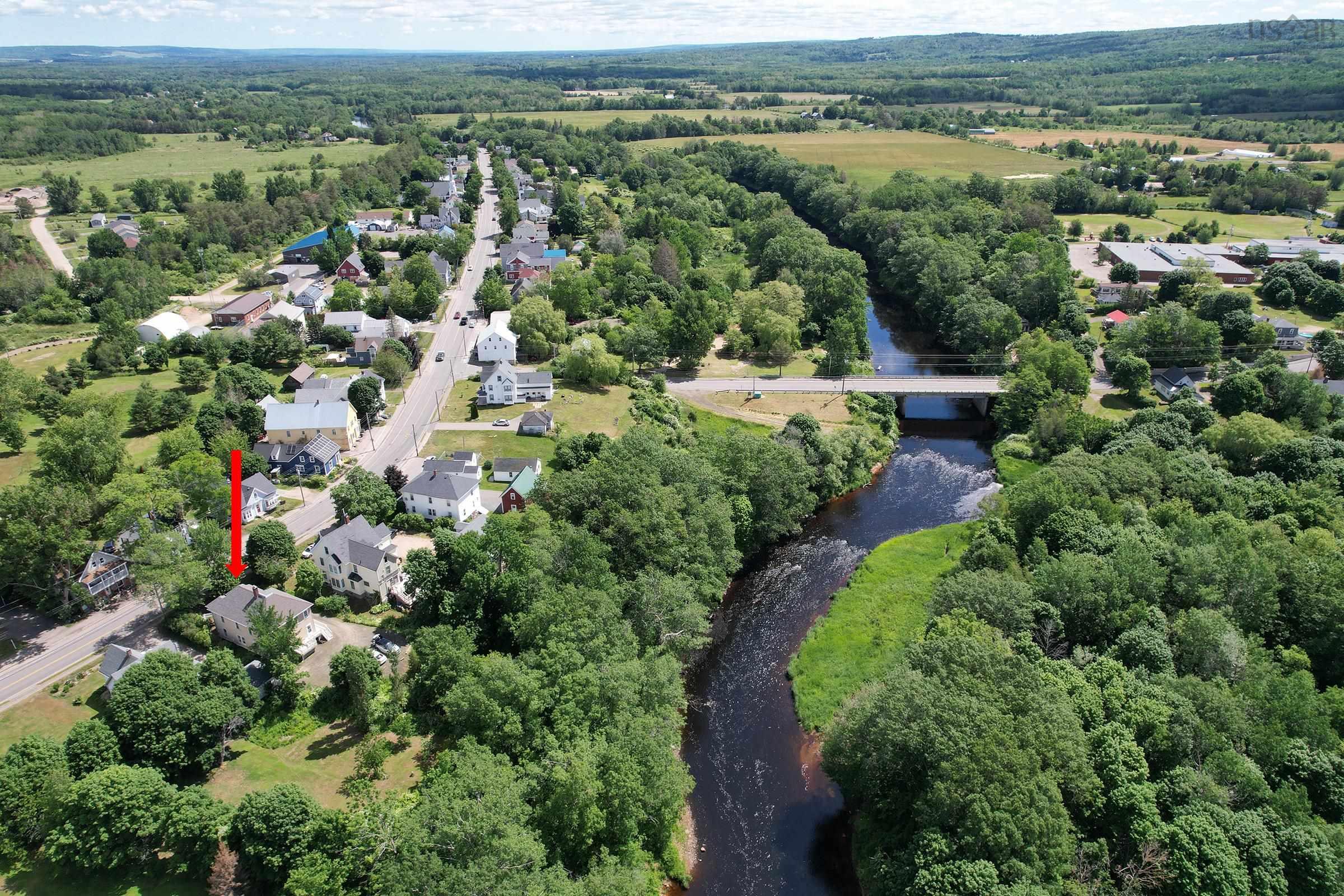 $424,500.00: 540 Main Street, Lawrencetown