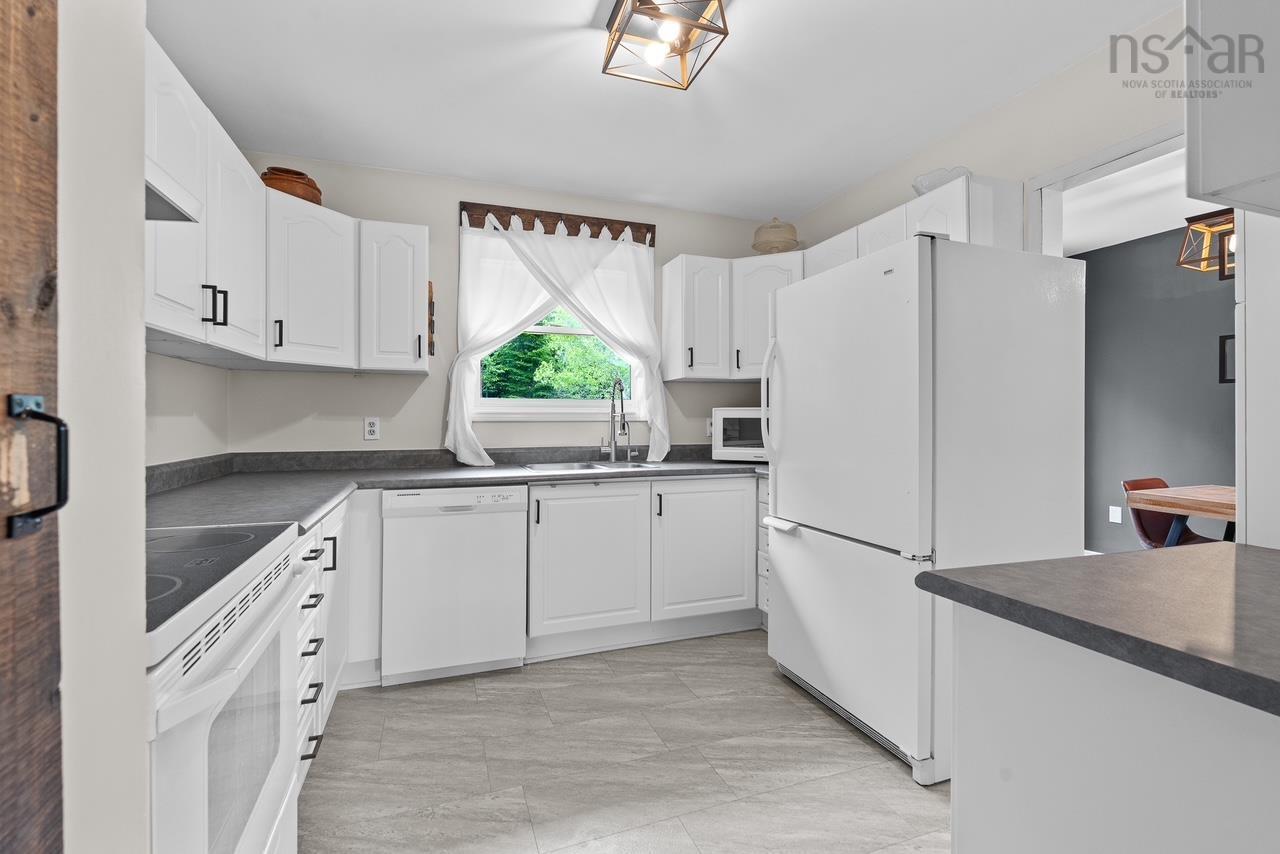 $469,900.00: 1199 Antrim Road, Carrolls Corner
