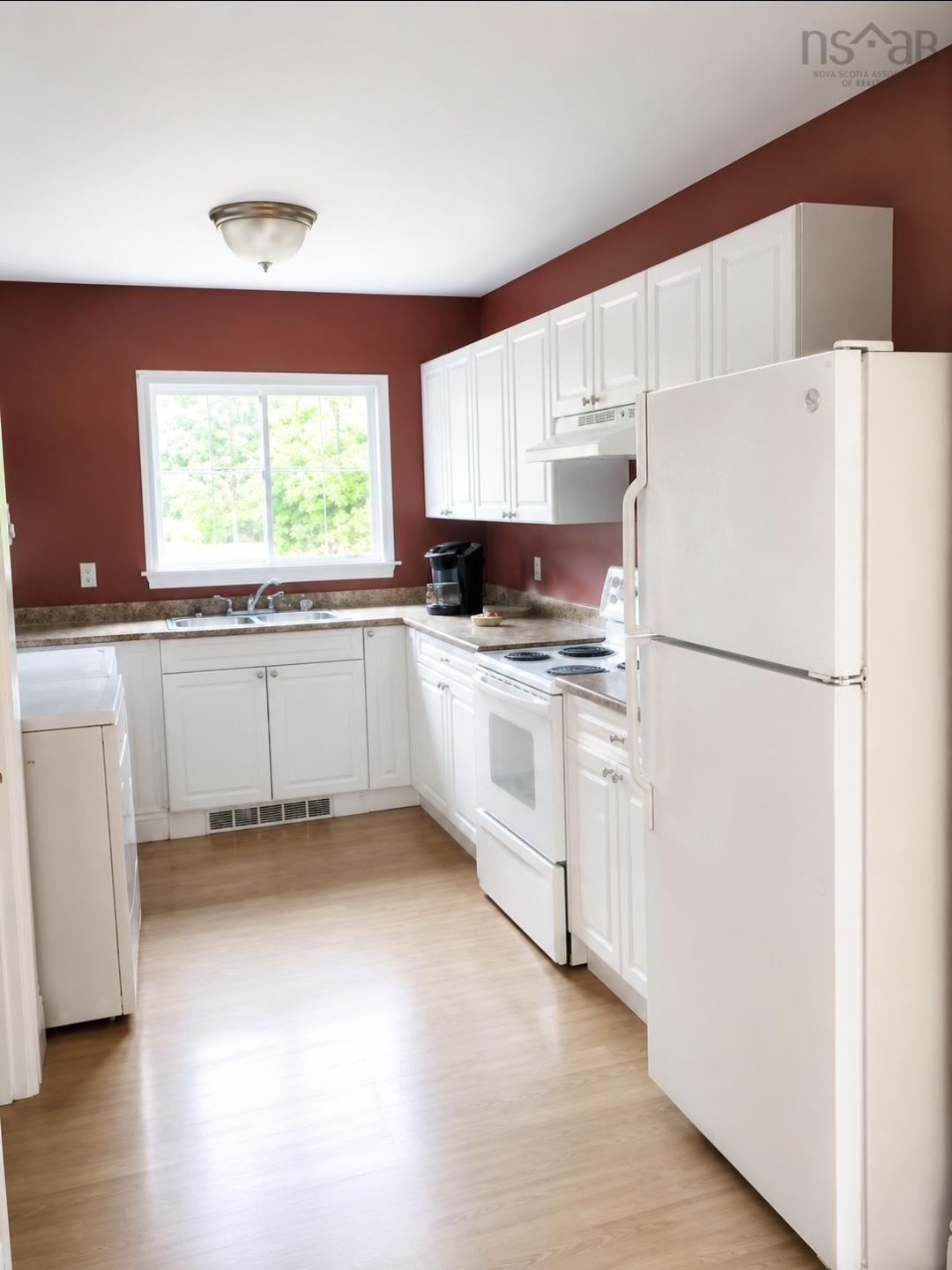 $274,500.00: 25 Jubilee Avenue, Stellarton