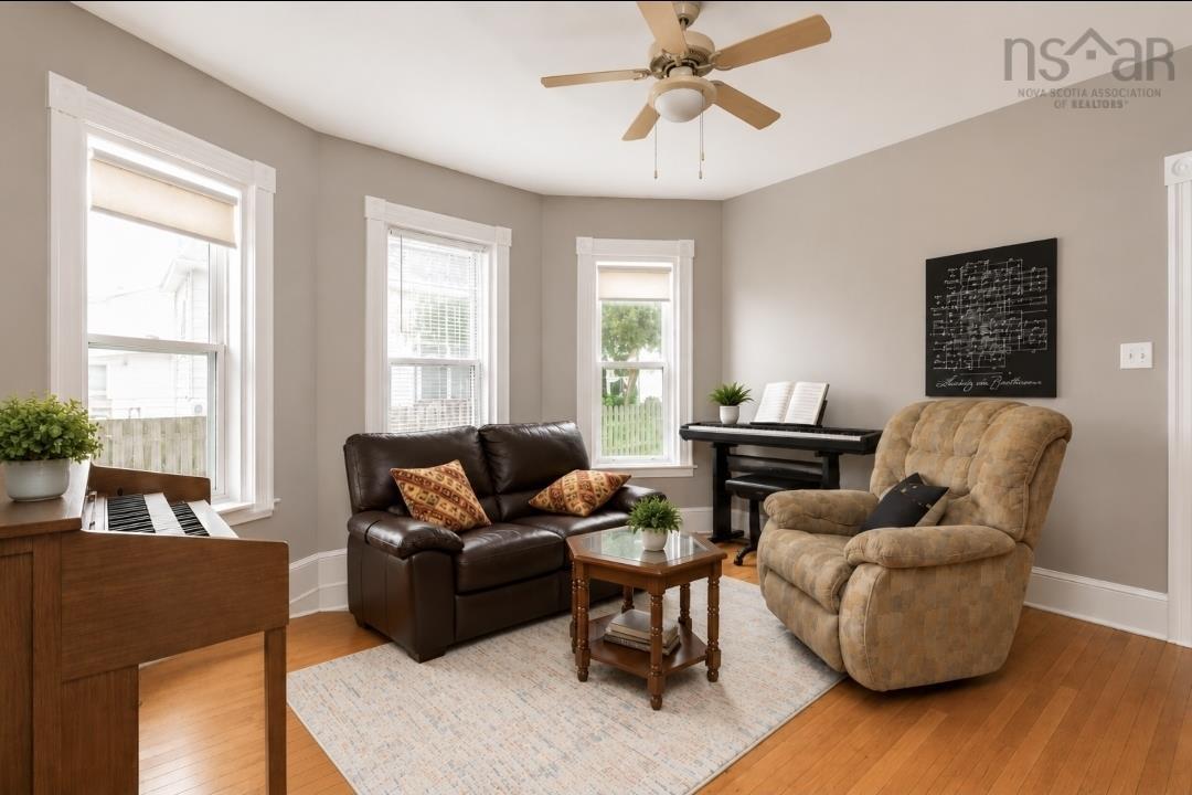$274,500.00: 25 Jubilee Avenue, Stellarton