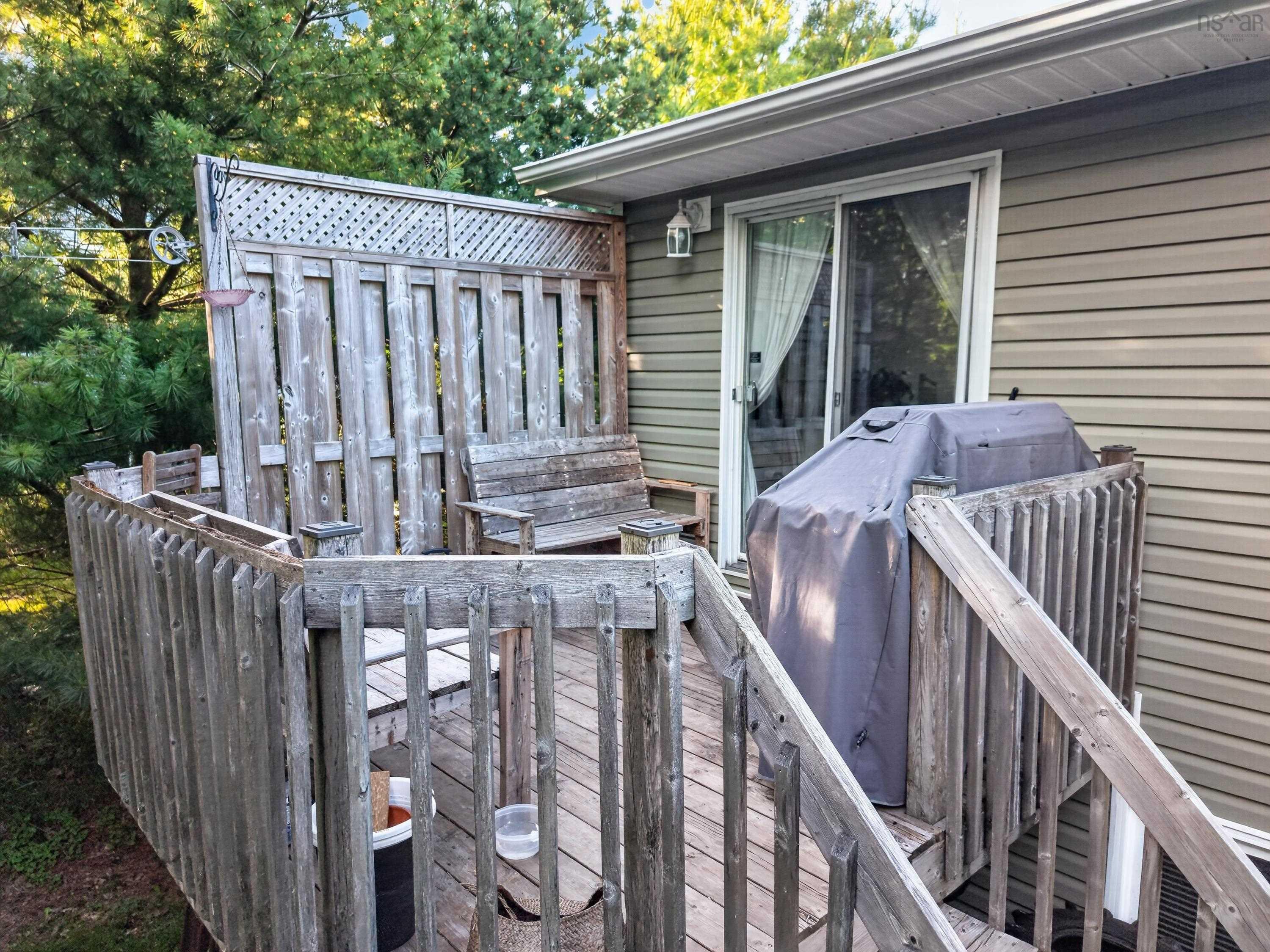 $549,900.00: 2 Randall Street, Dartmouth