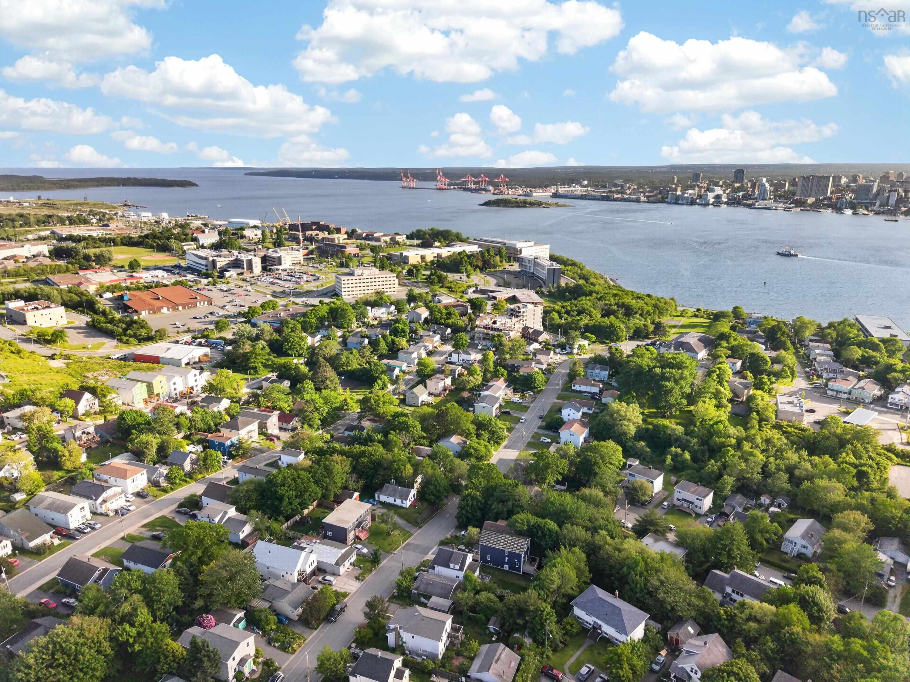 $549,900.00: 2 Randall Street, Dartmouth