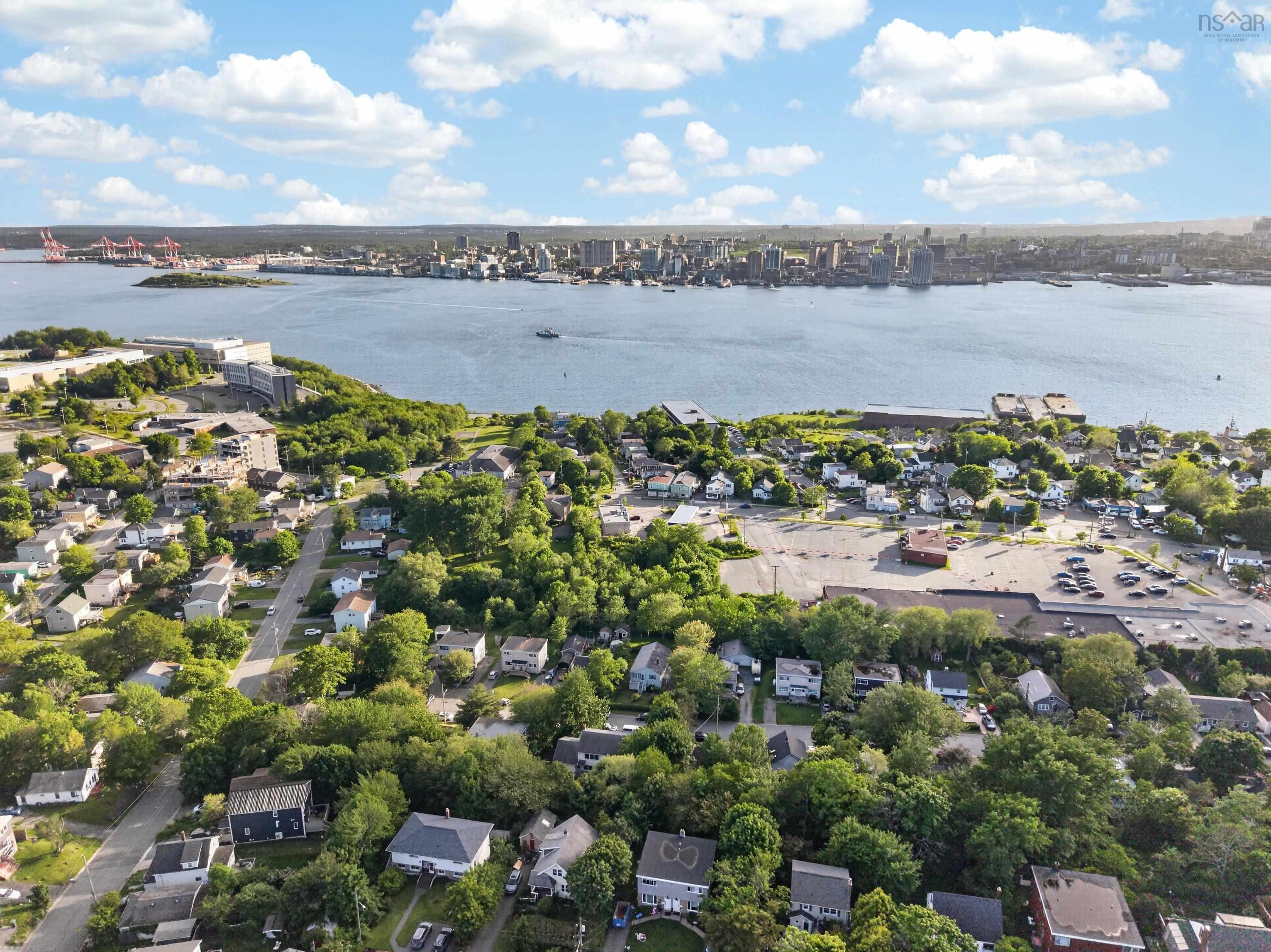 $549,900.00: 2 Randall Street, Dartmouth