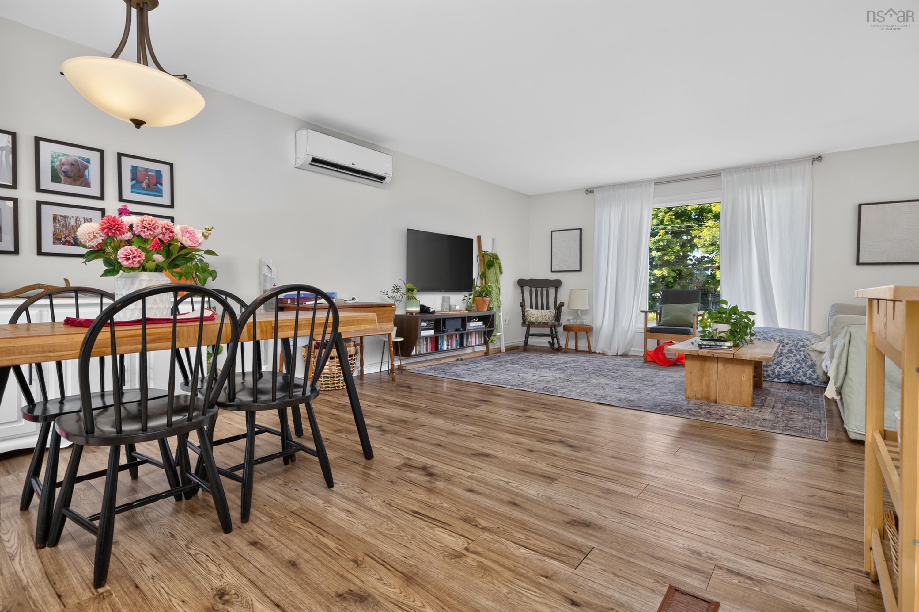 $549,900.00: 2 Randall Street, Dartmouth