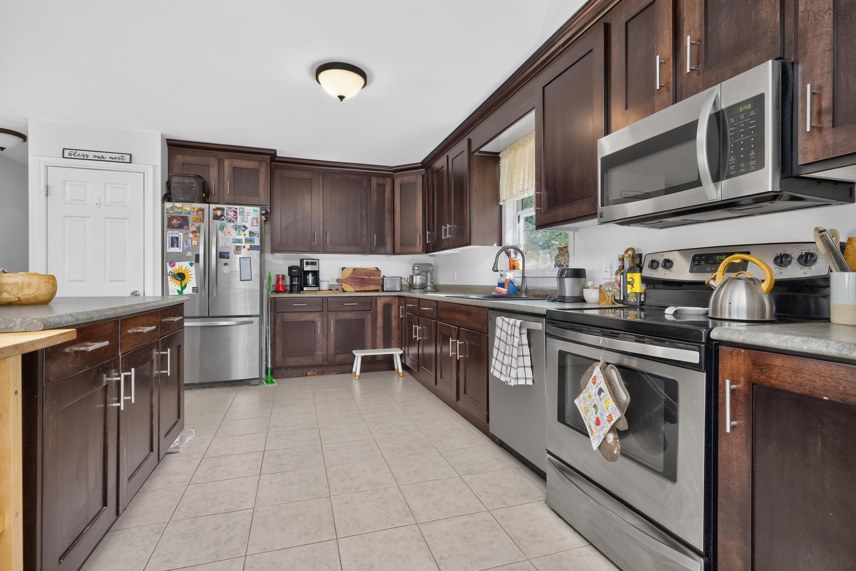 $549,900.00: 2 Randall Street, Dartmouth