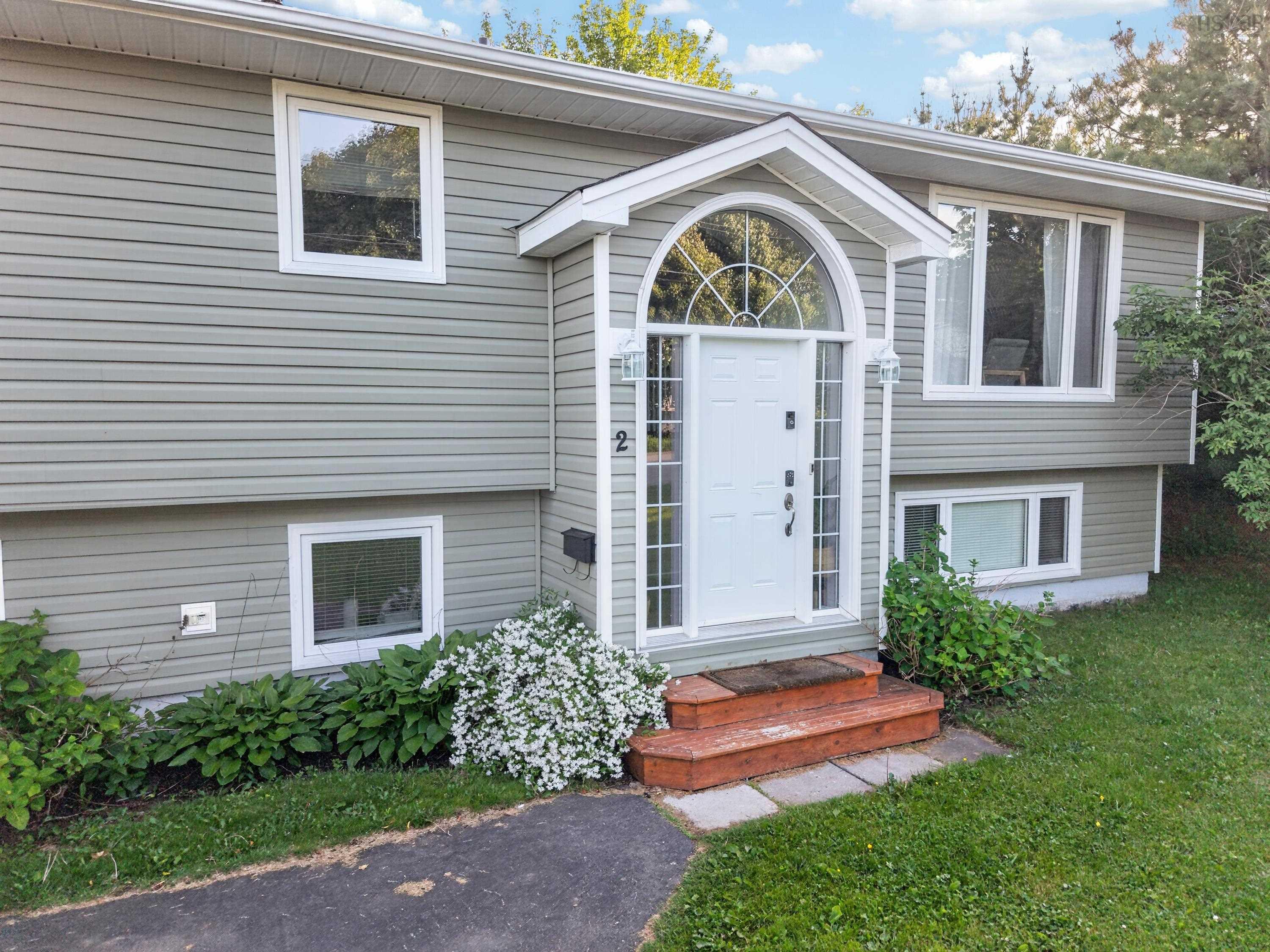 $549,900.00: 2 Randall Street, Dartmouth