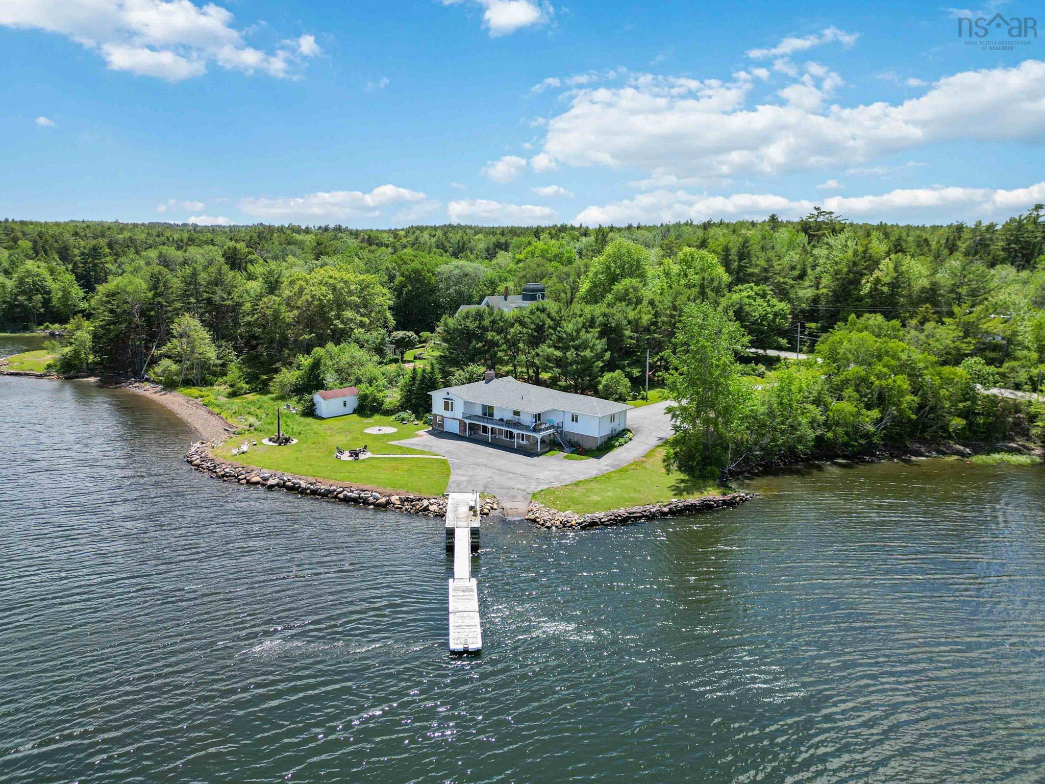 $949,900.00: 2383 Highway 331, West Lahave
