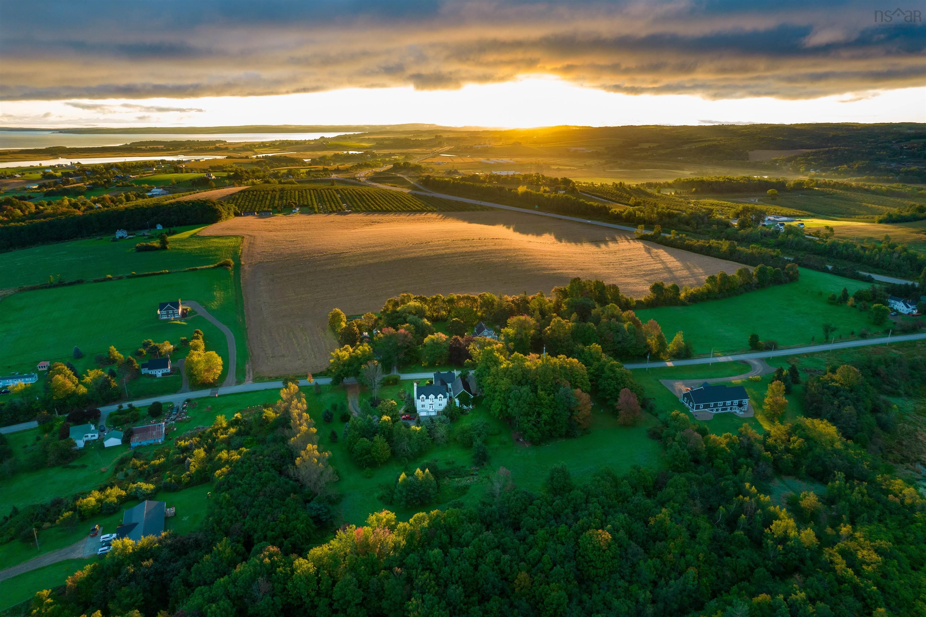 $1,375,000.00: 1999 Grand Pre Road, Grand Pré