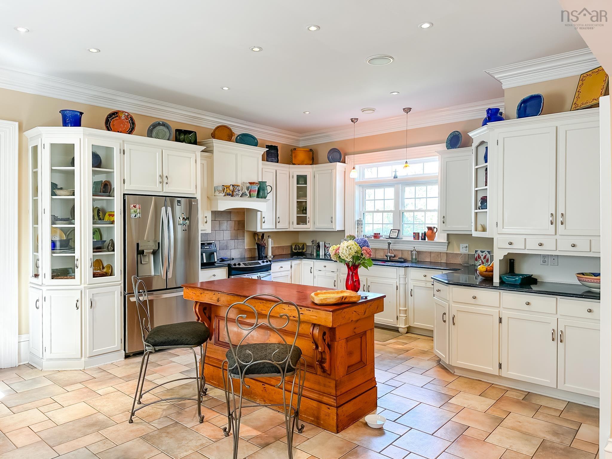 $1,375,000.00: 1999 Grand Pre Road, Grand Pré