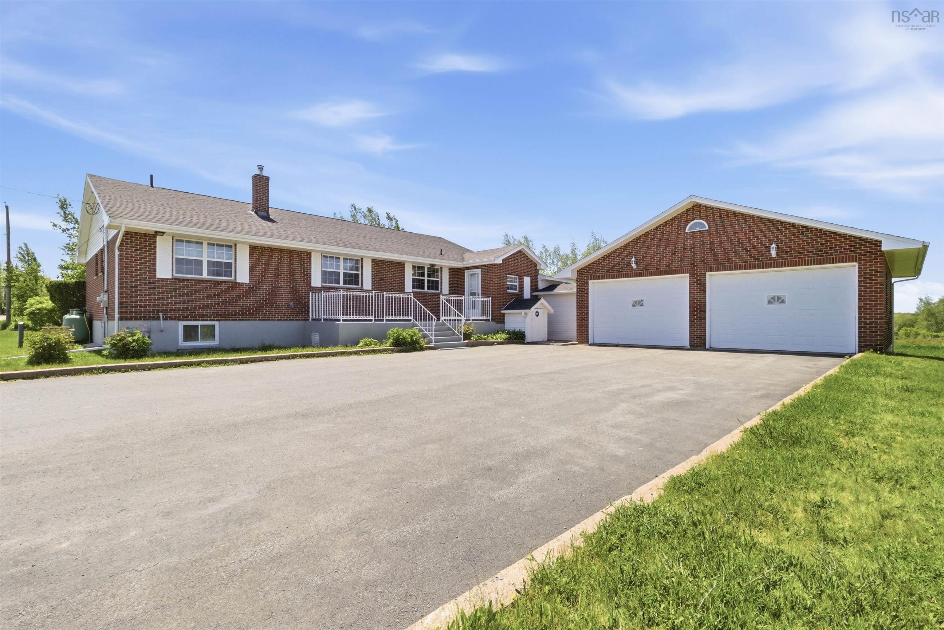 $549,900.00: 21 Hillcrest Lane, Upper Burlington