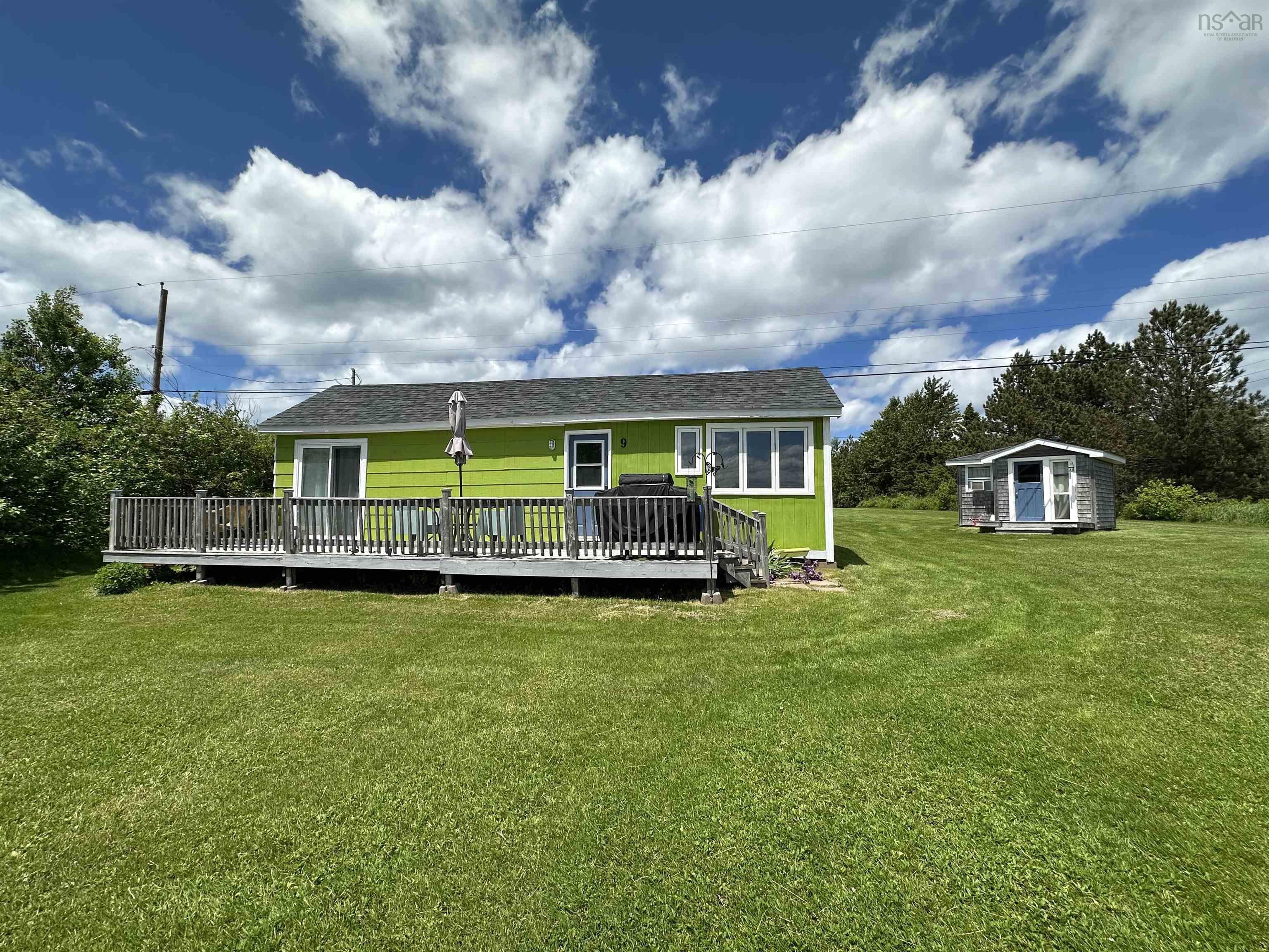 $219,900.00: 9 Memory Lane, Caribou Island