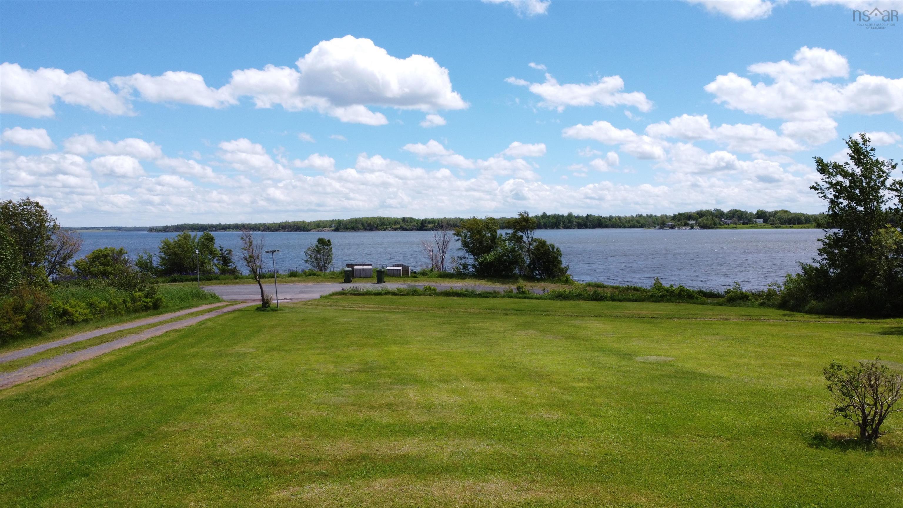 $219,900.00: 9 Memory Lane, Caribou Island
