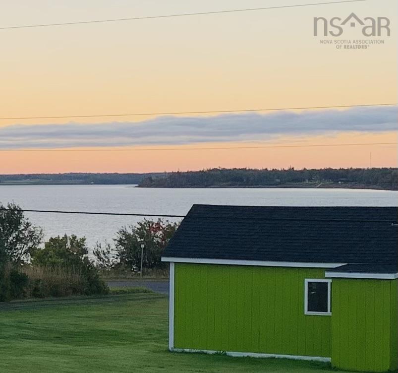 $219,900.00: 9 Memory Lane, Caribou Island