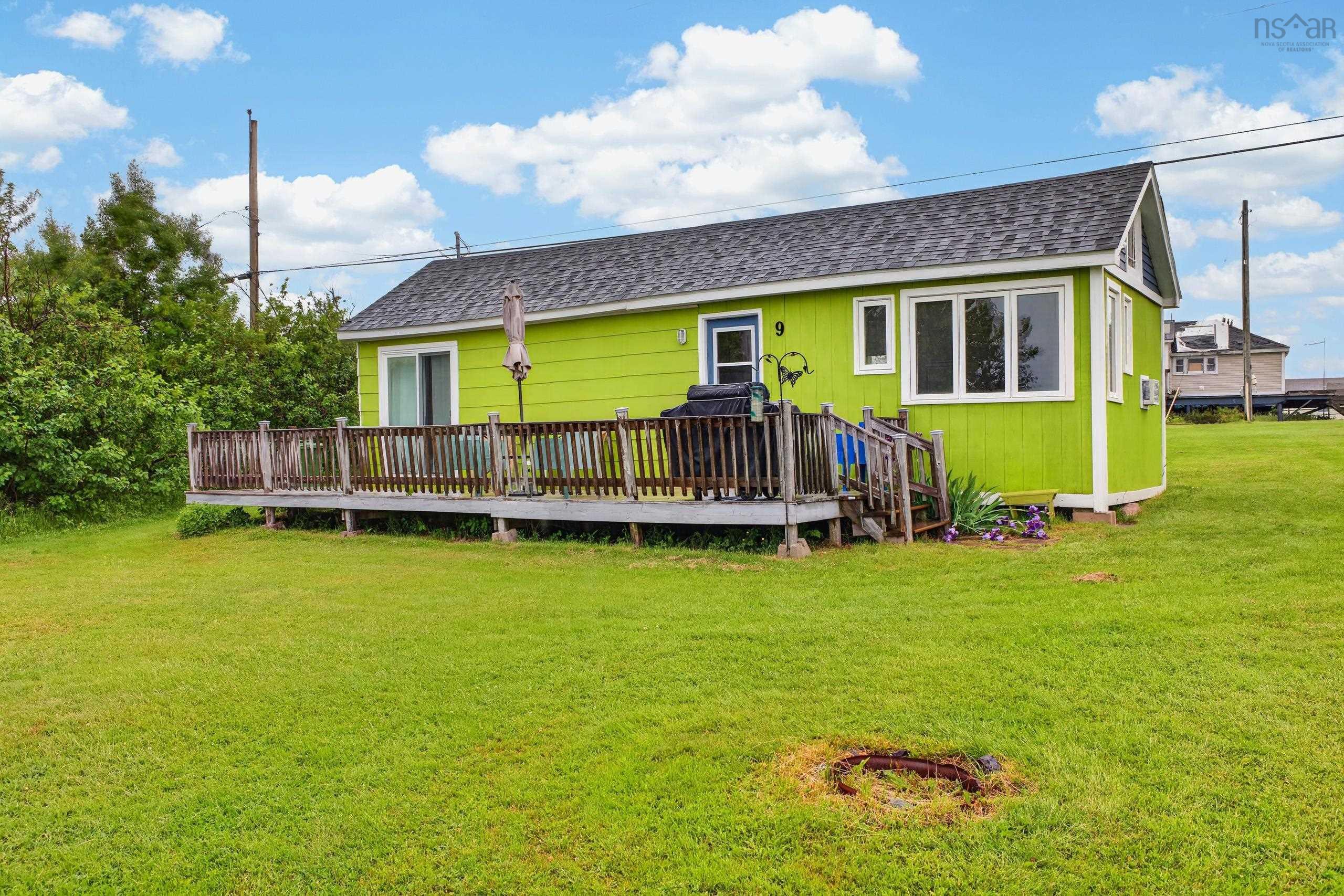 $219,900.00: 9 Memory Lane, Caribou Island