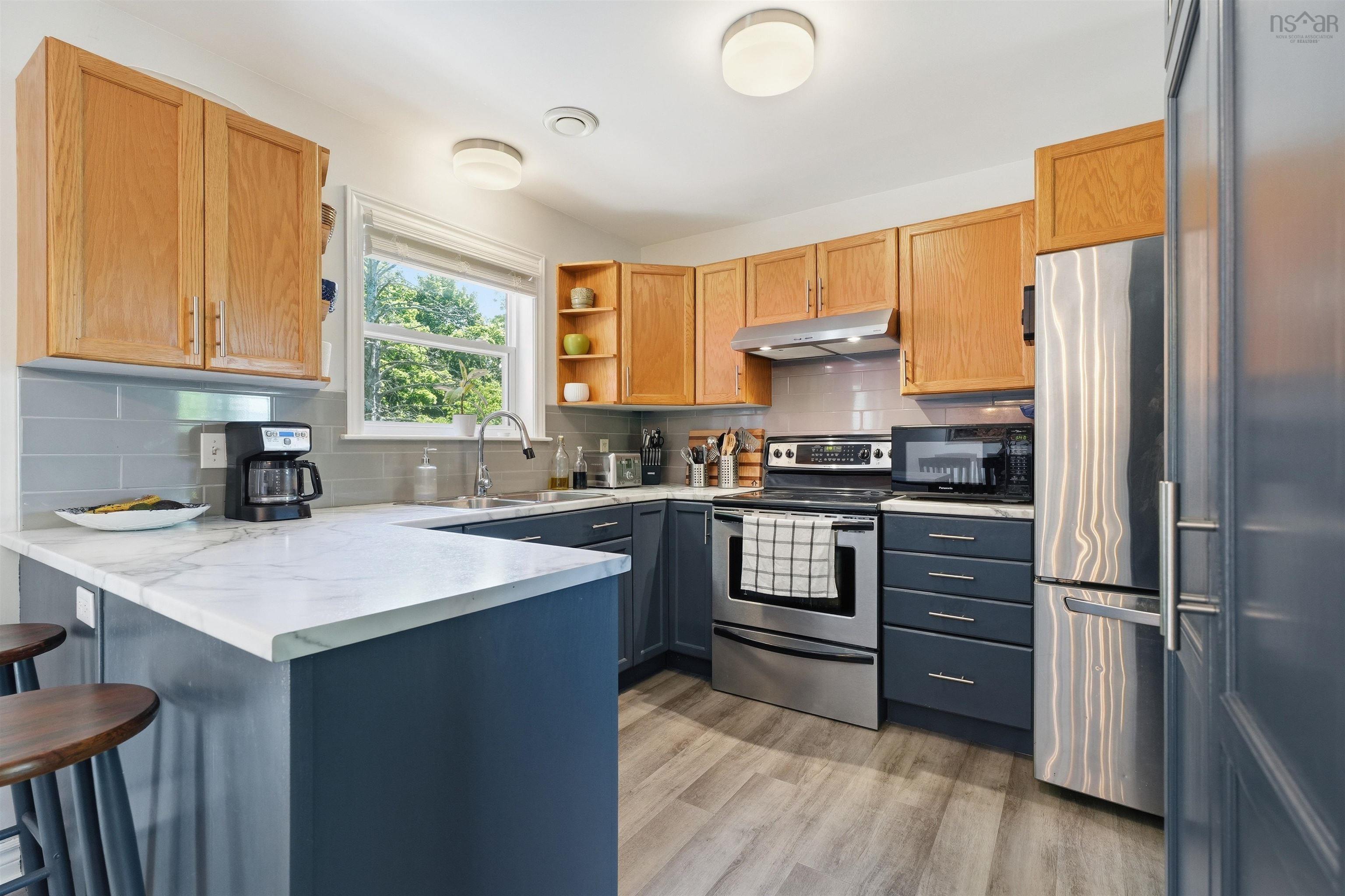 $499,900.00: 360 Highland Avenue, Windsor