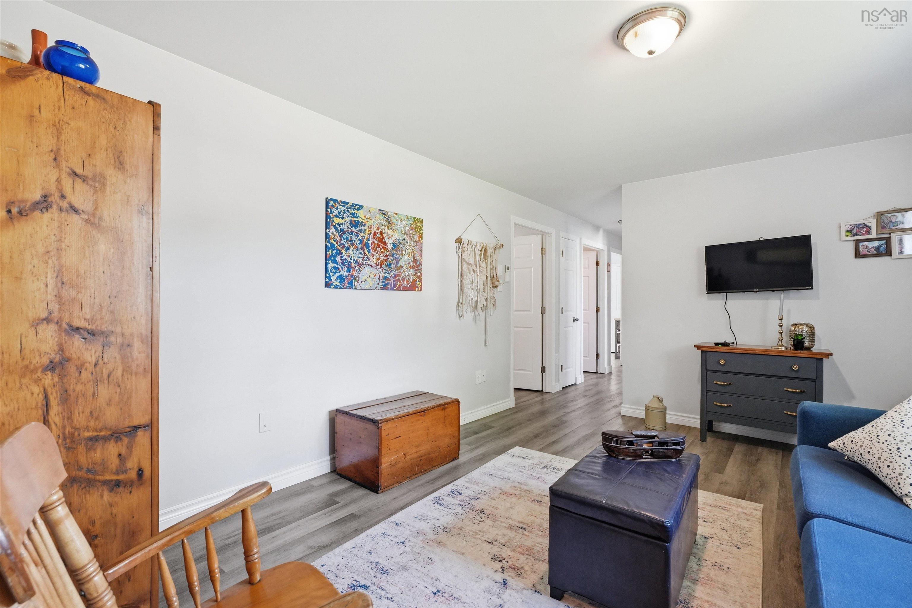 $499,900.00: 360 Highland Avenue, Windsor