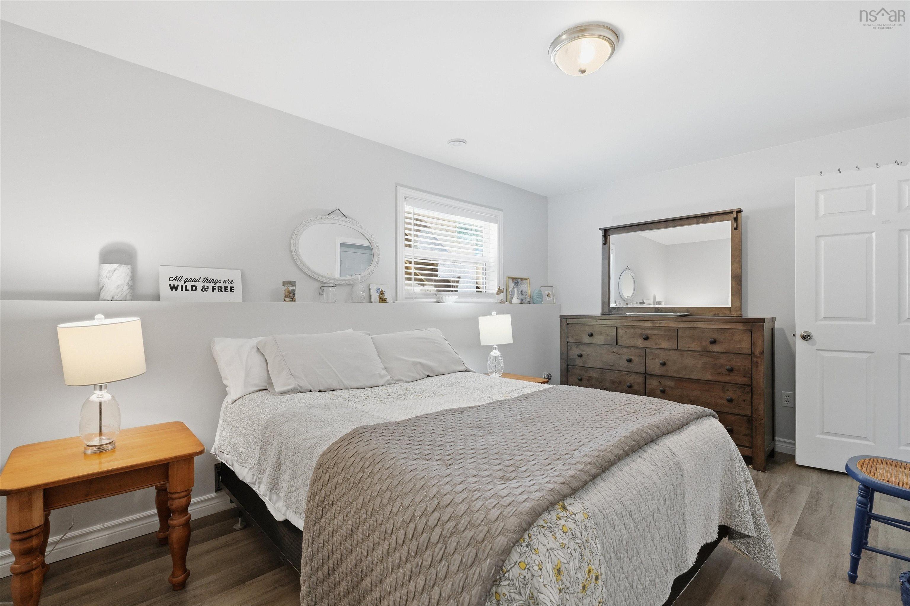 $499,900.00: 360 Highland Avenue, Windsor