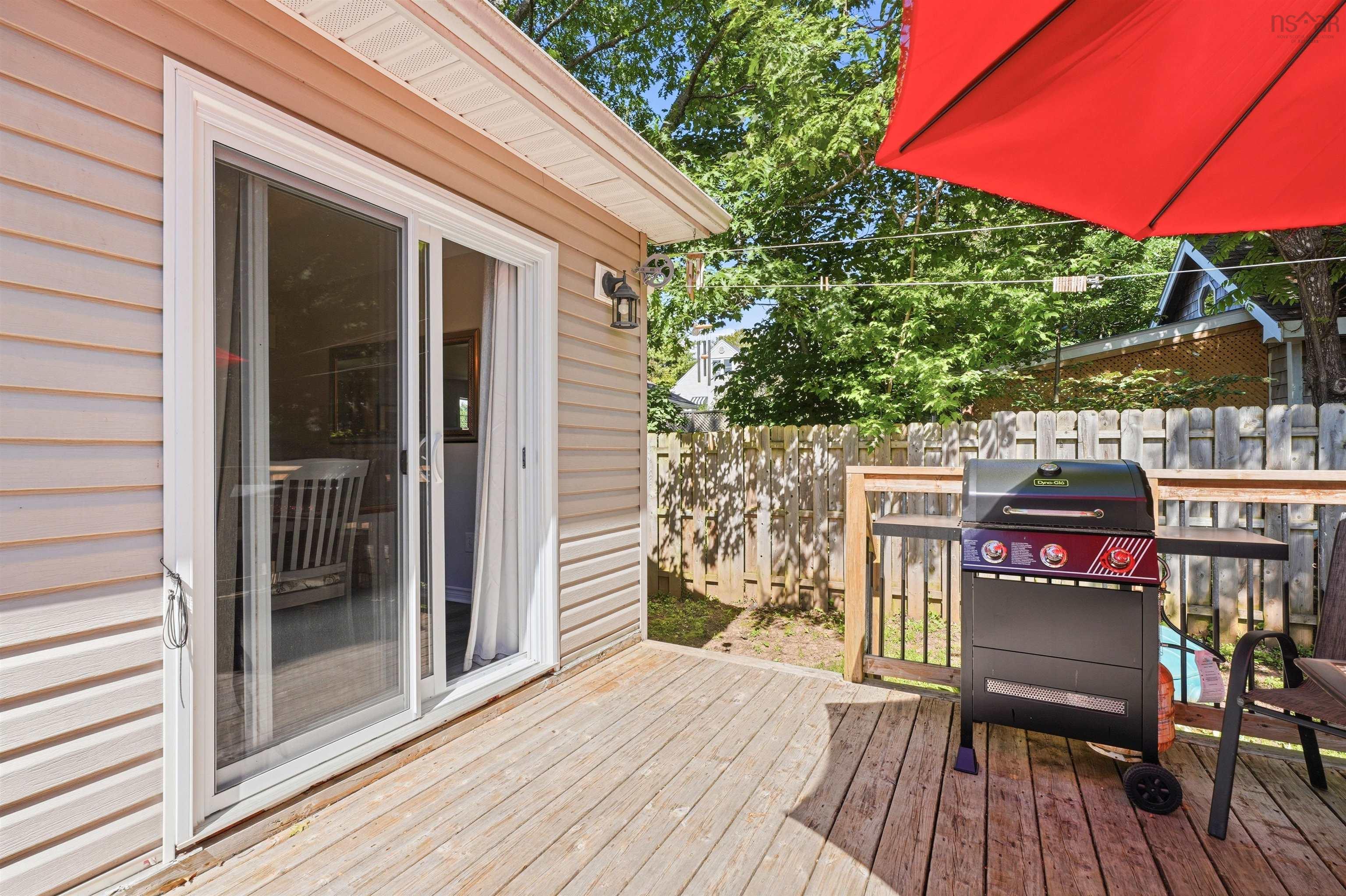 $499,900.00: 360 Highland Avenue, Windsor