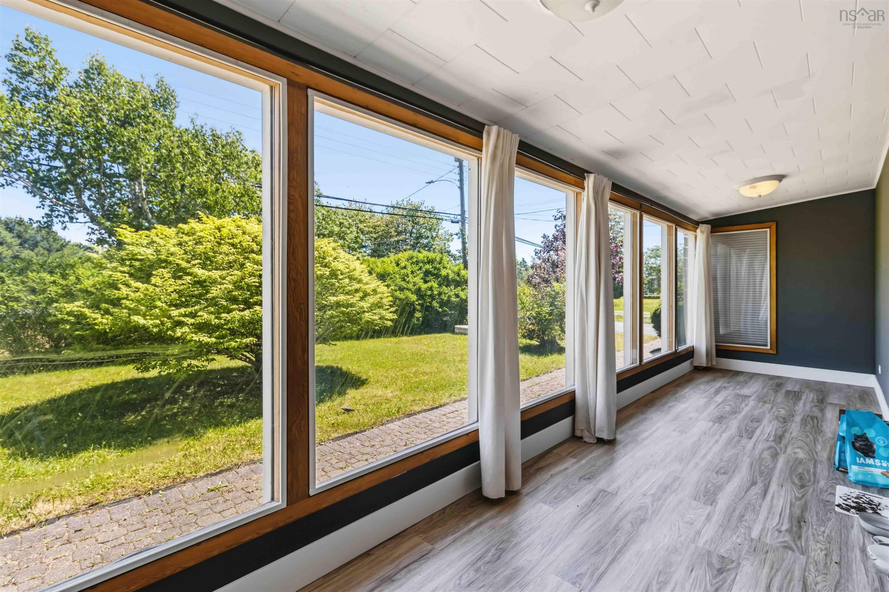 $399,900.00: 319 Brookside Road, Brookside